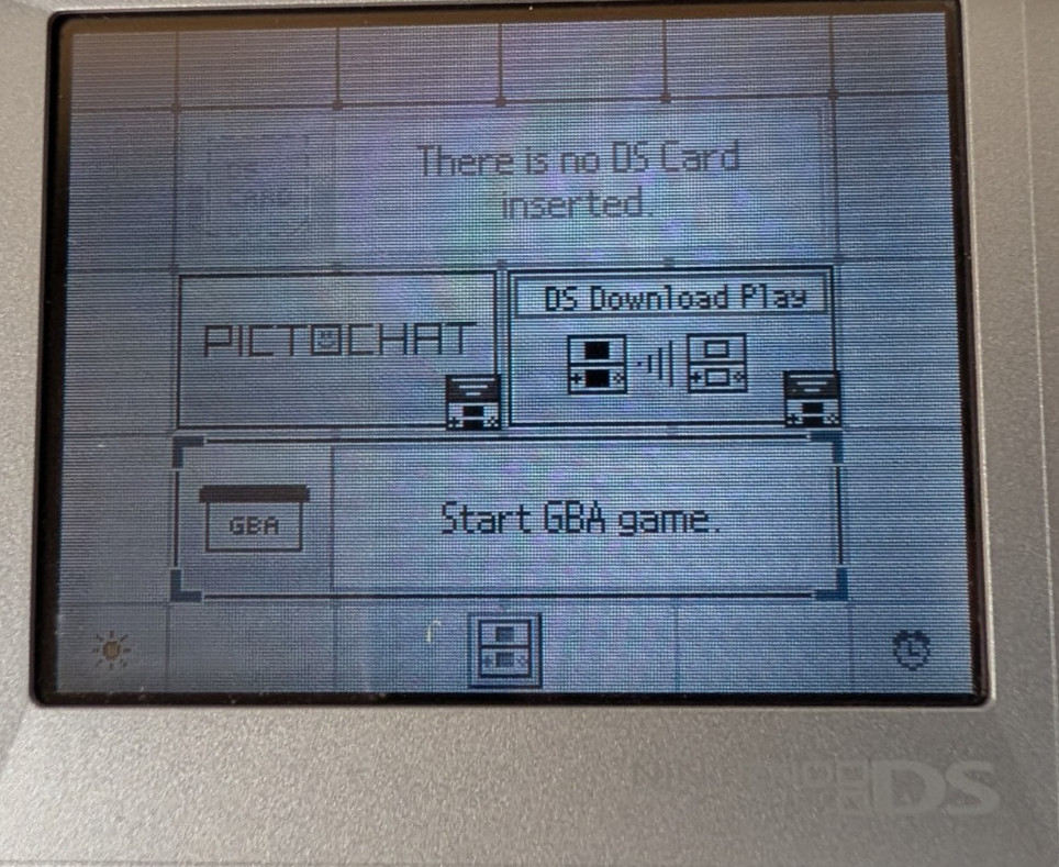 Nintendo DS NTR-001 Silver Bundle Mario Kart, SM64, Final Fantasy, DS SLOT ISSUE