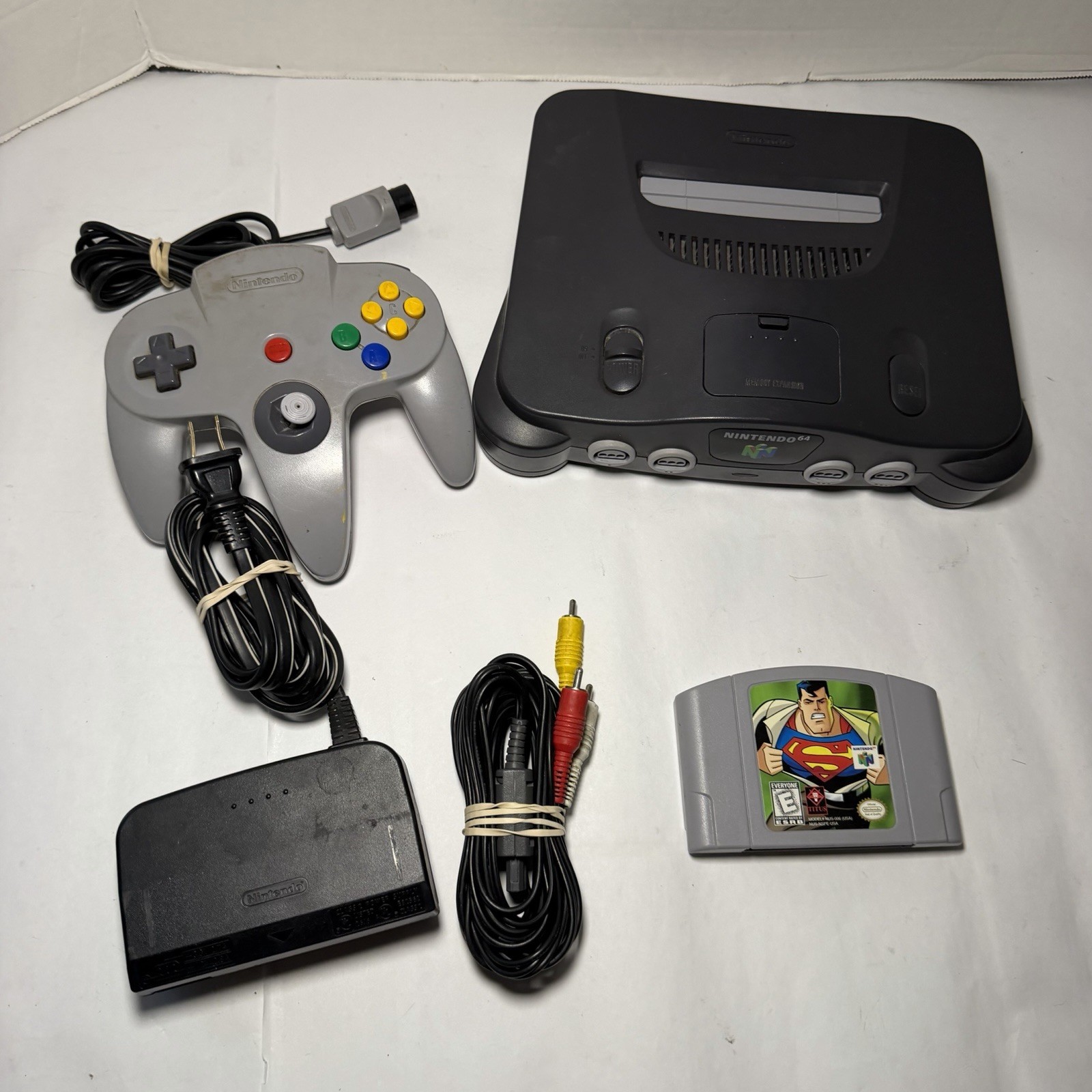 Nintendo 64 N64 Gray Console Bundle w/ OEM Controller, AC Adapter, AV Cable