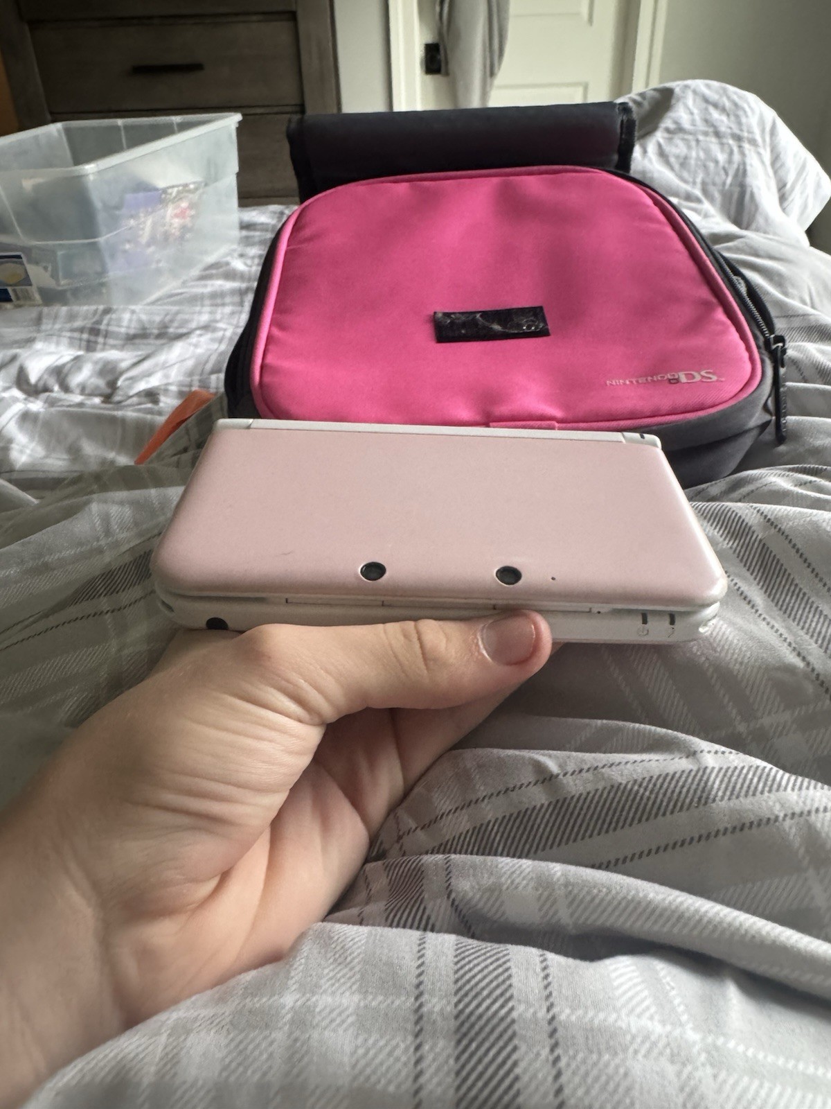 Nintendo 3DS XL Pink/White 3D Capable Handheld System w/ Pink/Black Case