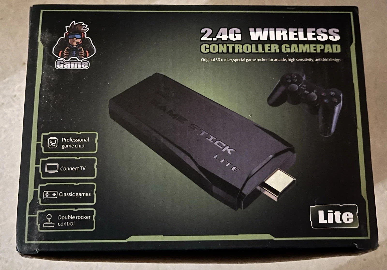 GameStick Lite 4K Ultra HD Wireless HDMI Microconsole Classic Games