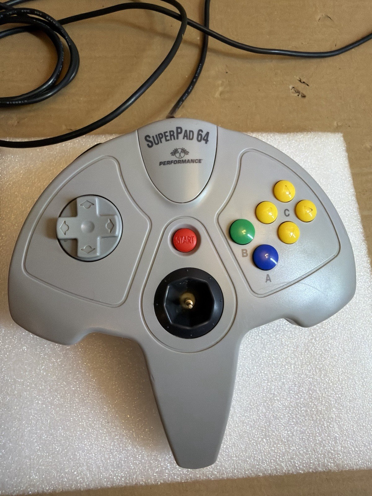 Nintendo 64 NUS-001(USA) Grey Console Bundle w/ 2 Controllers, AV/Power Wires