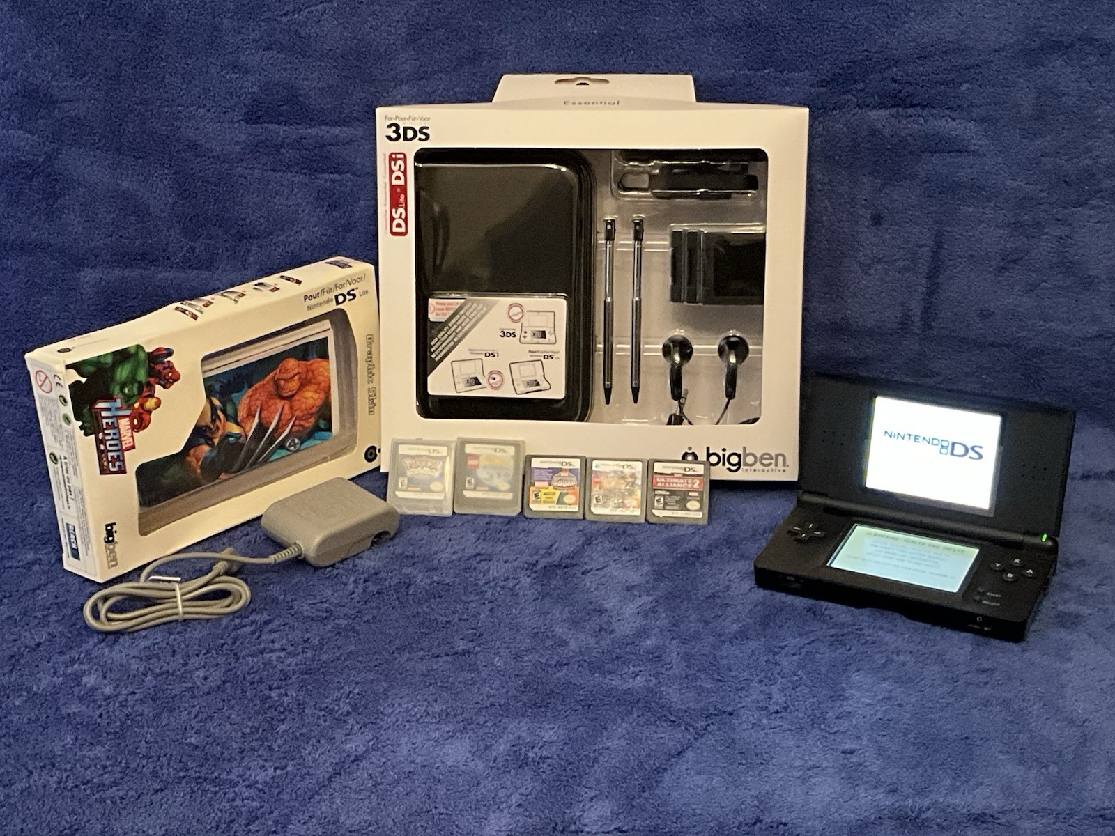 Nintendo DS Lite Black With Brand New Accessory Pack and 5 Games