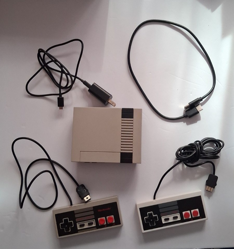Nintendo Entertainment System NES Classic Edition Model CLV-001 Mini Console OEM