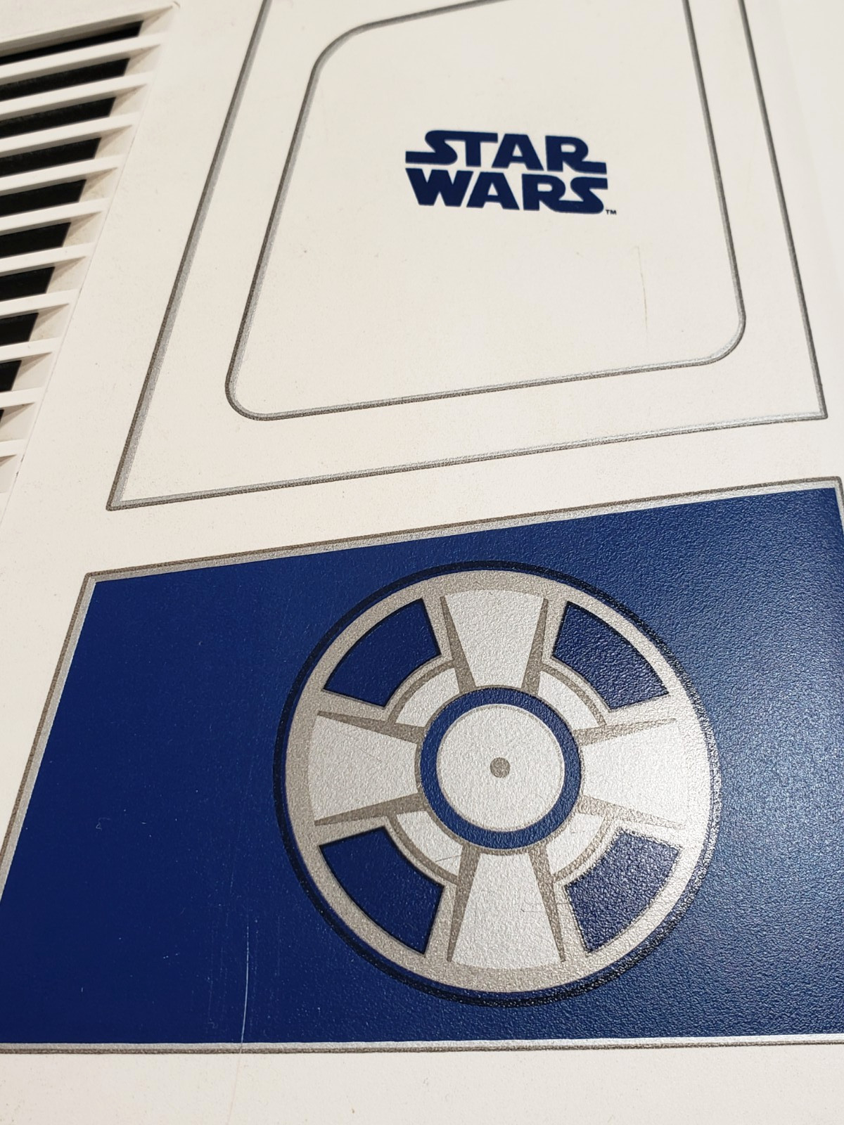 Microsoft Xbox 360 [1439] 320GB Star Wars Edition R2D2 Console with Power Cord