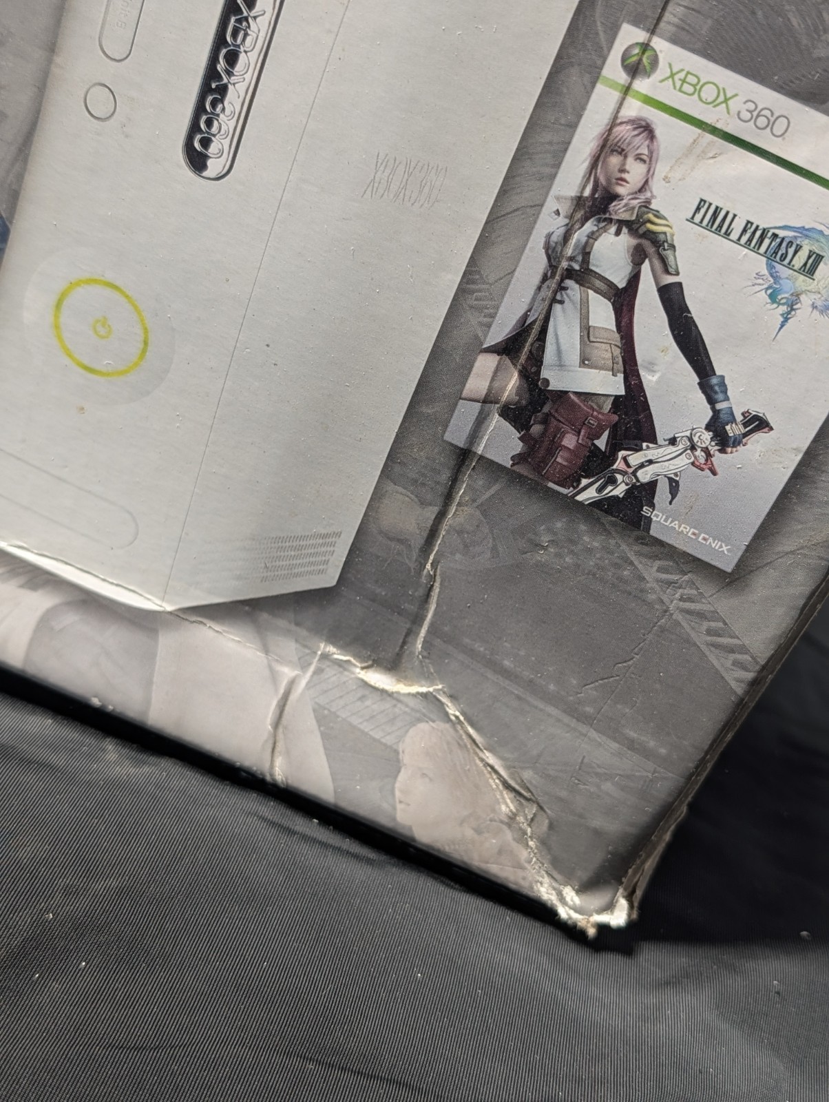 Xbox 360 Special Edition Final Fantasy XIII Console Bundle 250GB Near-Mint Set