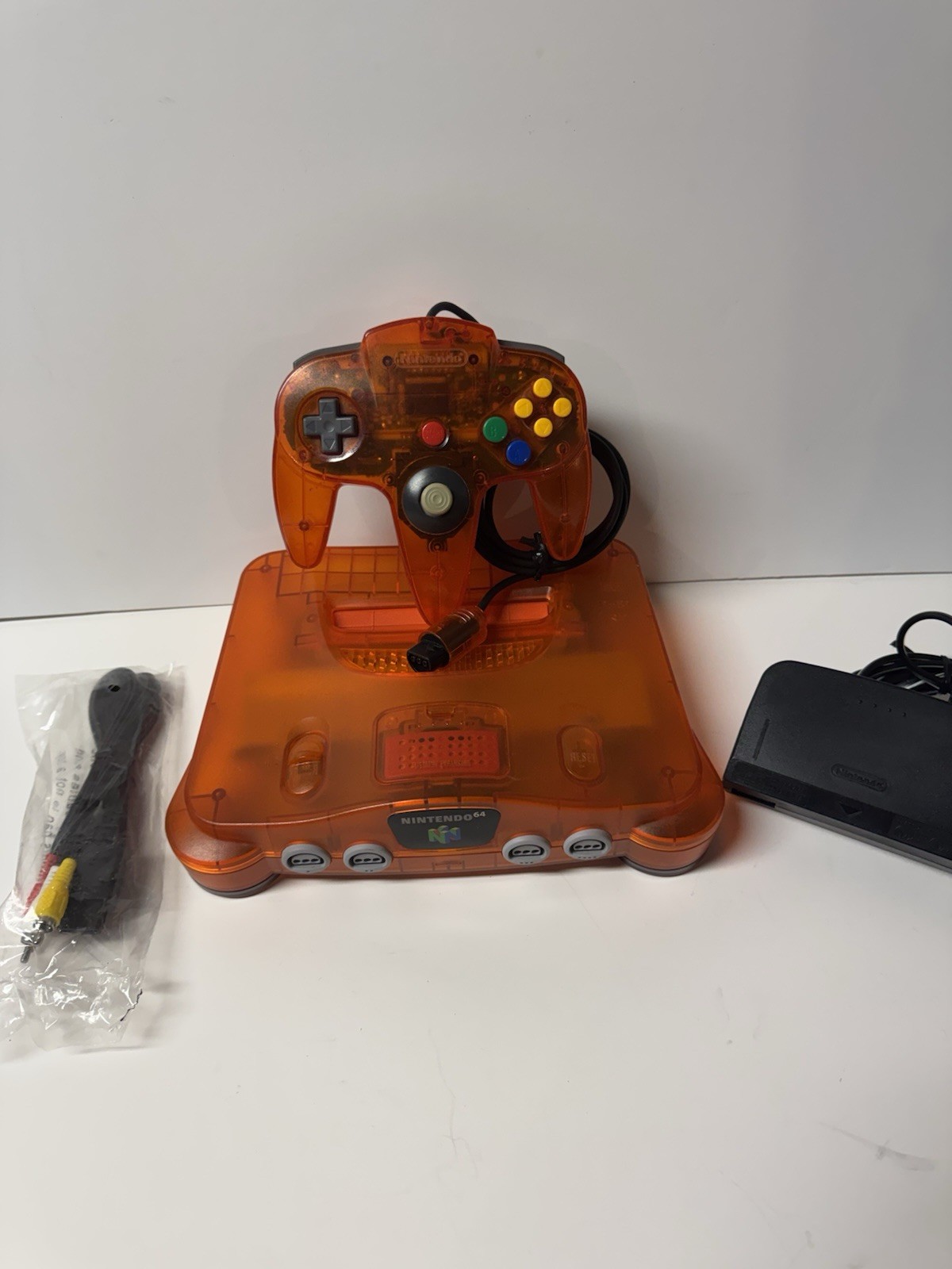 Nintendo 64 Funtastic Fire Orange RARE N64 Console Donkey Kong 64 Expansion Pak