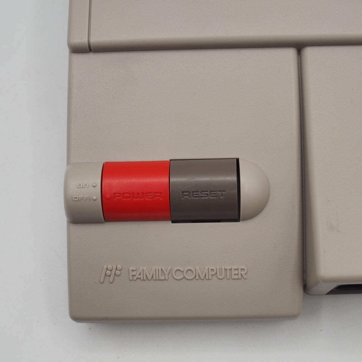 Nintendo New Famicom Console System HVC-101 + Early Famicom Action Games SET