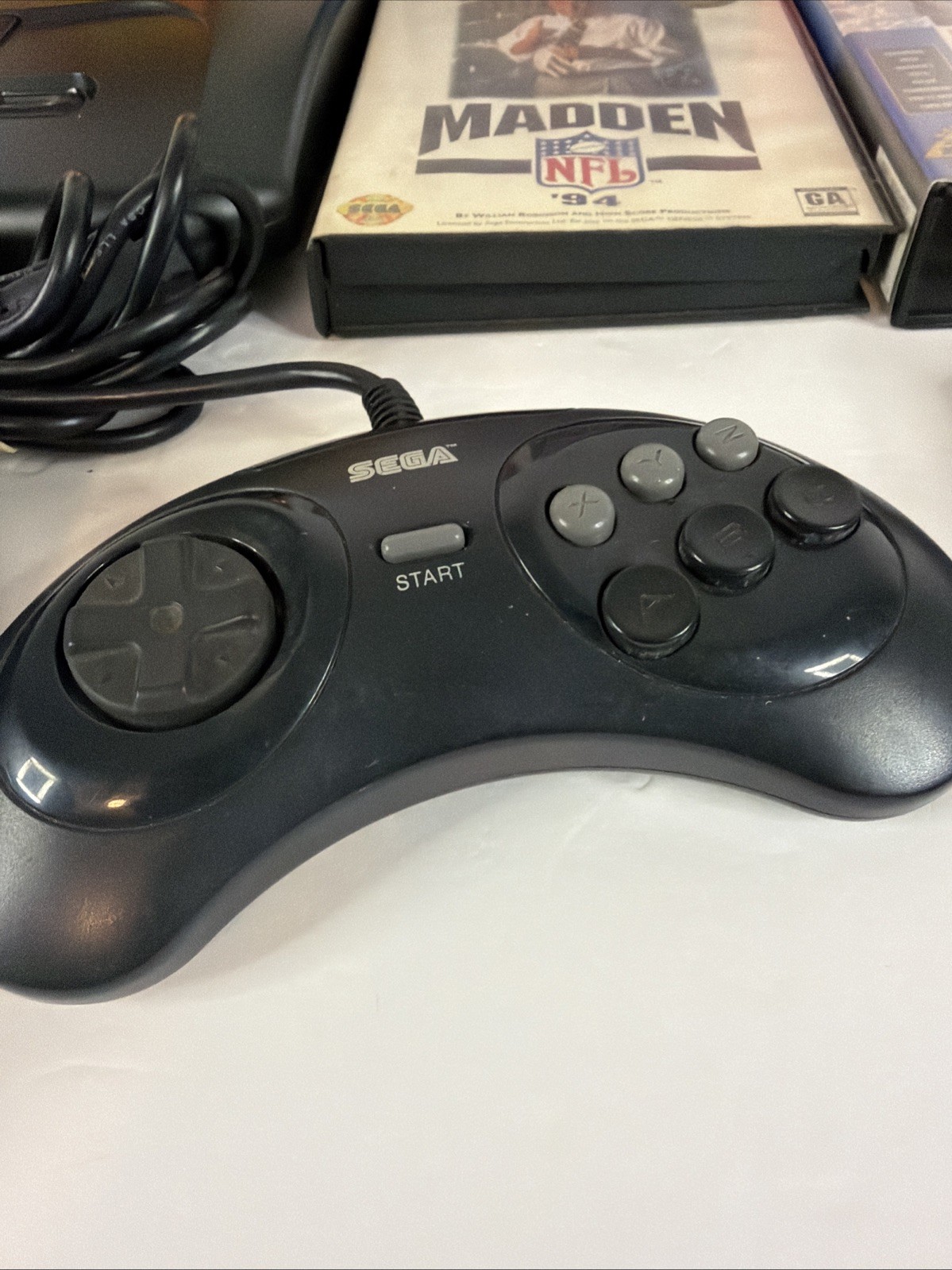 Sega Genesis Model II Bundle + 1 Arcade/1 Game Pad Cont+ 10 games & cables Naki