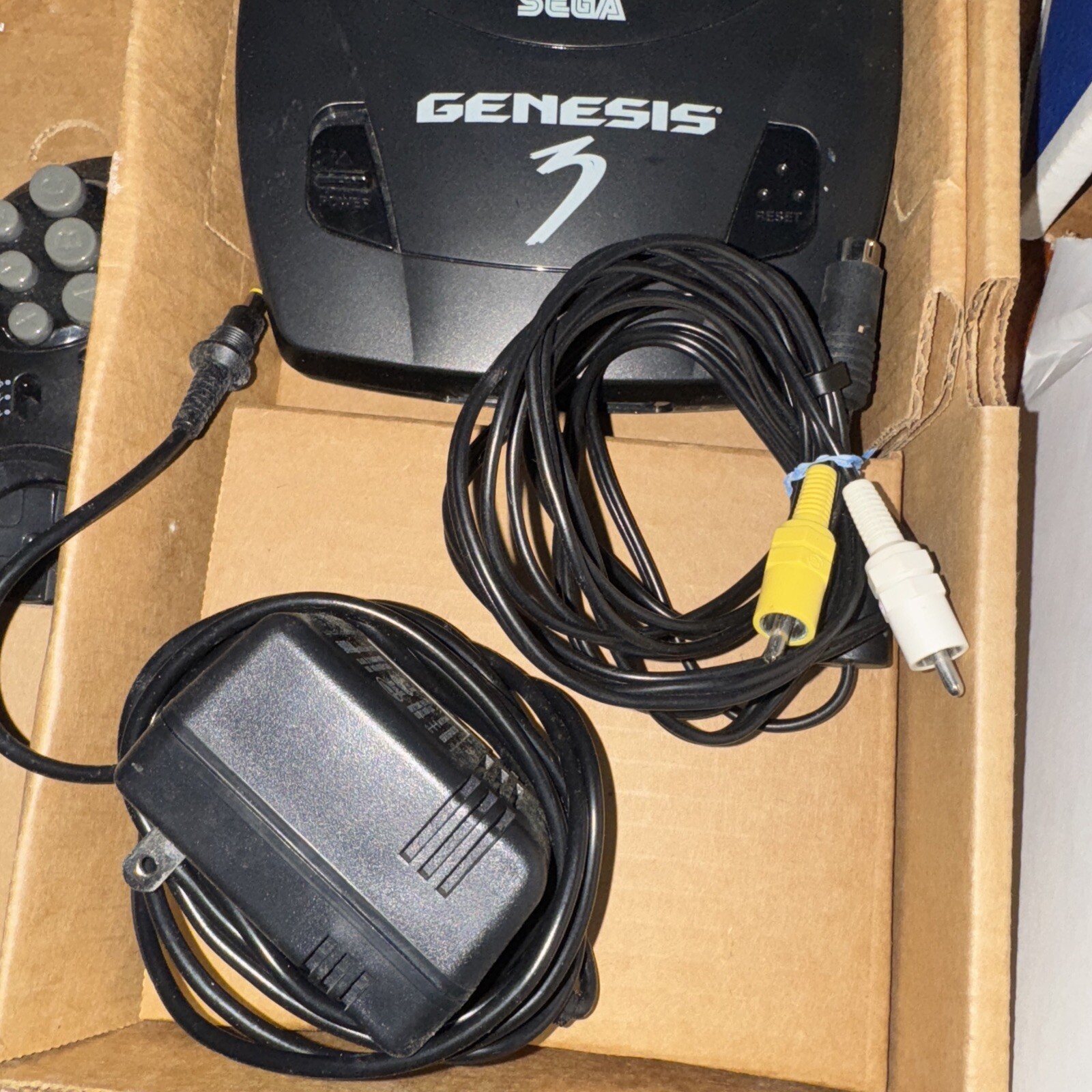 SEGA Genesis Model 3 Core Boxed System Bundle 26 Games Sonic2 Joe & Mac ++++
