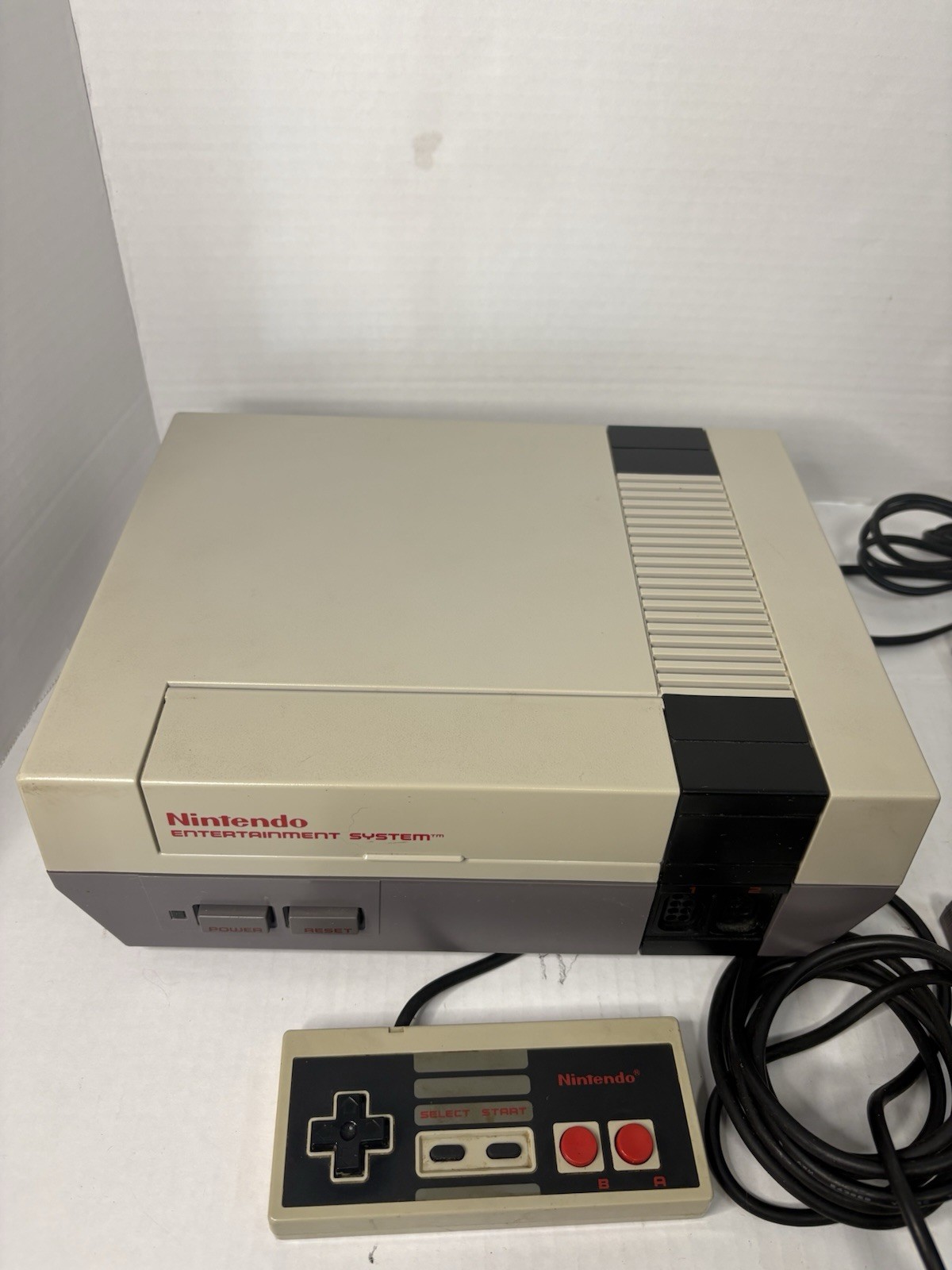 Original Nintendo NES-001 Console Bundle OEM Controller Cords 3 Games – Tested