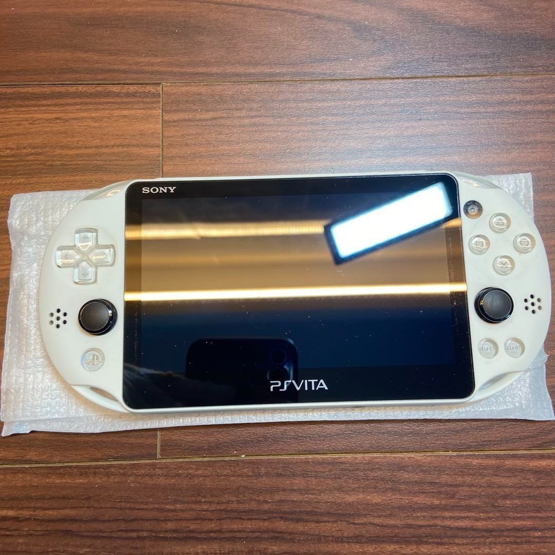 PSVITA 2000 Starter Kit Glacier White 4582 From Japan