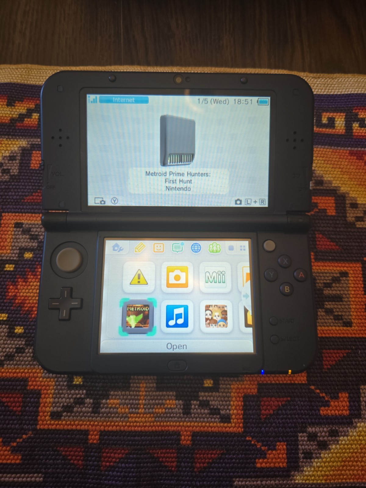 Nintendo New 3DS XL Galaxy Edition w/ 64 Gb SD & Charging Cable READ