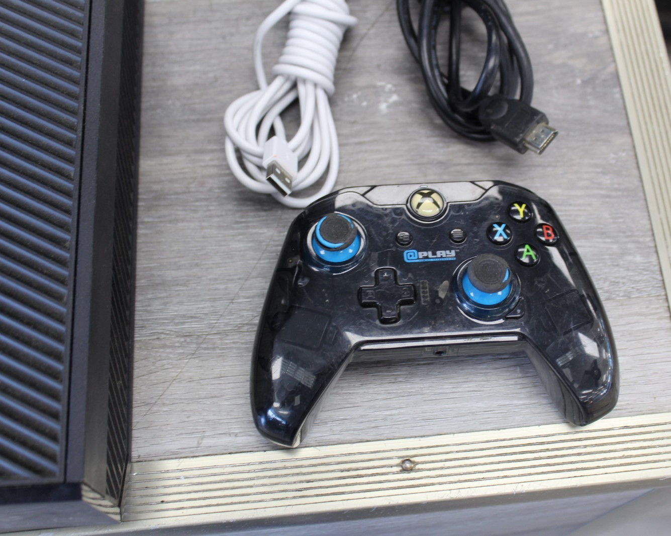 Microsoft Xbox One 500GB Console Original – Black with Wired Controller