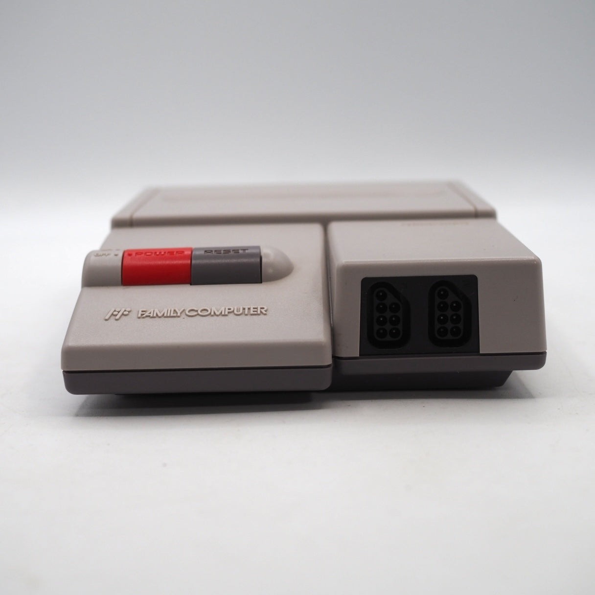 Nintendo New Famicom Console System HVC-101 + 11 Games + Carrying Case Tested