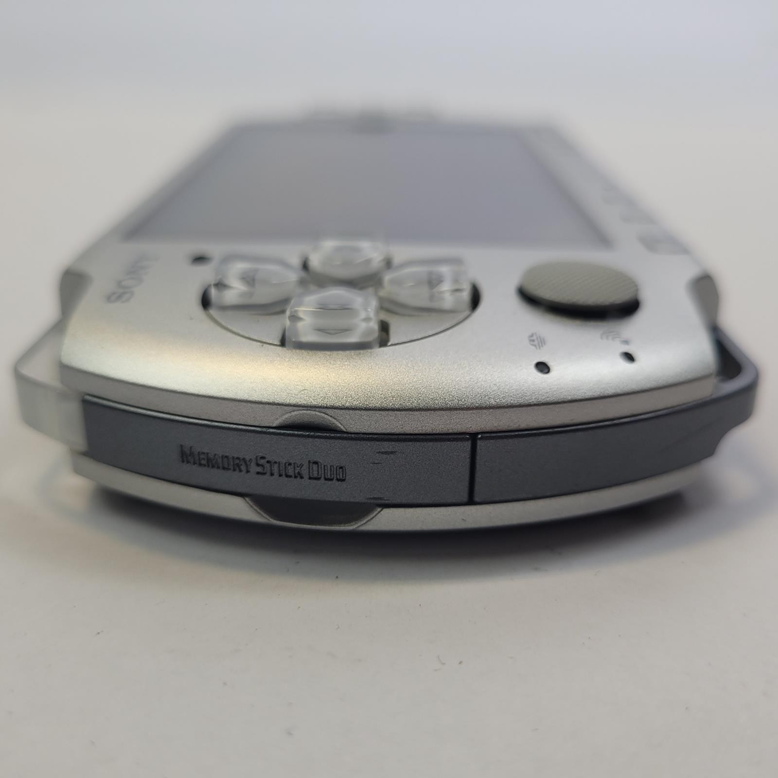 Sony PSP-3001 Handheld Gaming Console – Silver | Grade D