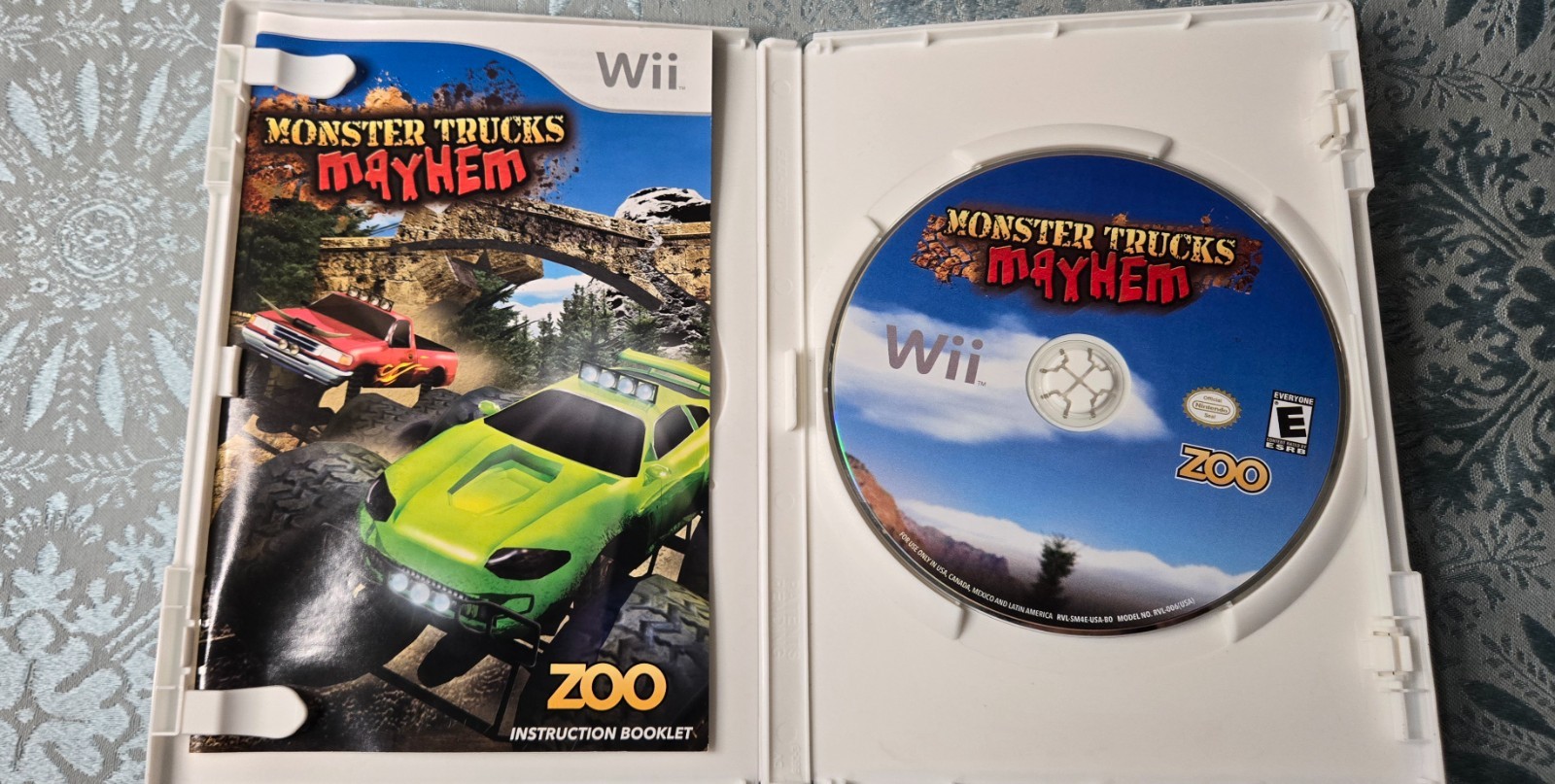 Nintendo Wii Console RVL-101 Black Bundle w/ 2 Game & Accessories – Tested