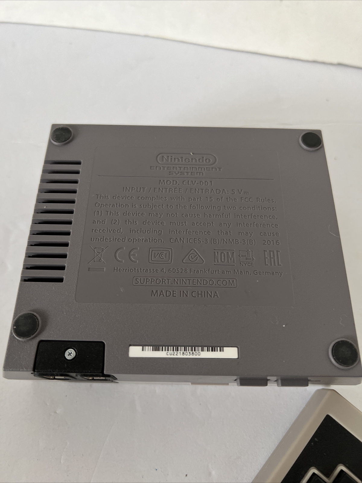 NINTENDO CLV-001 Mini Console 1 controller