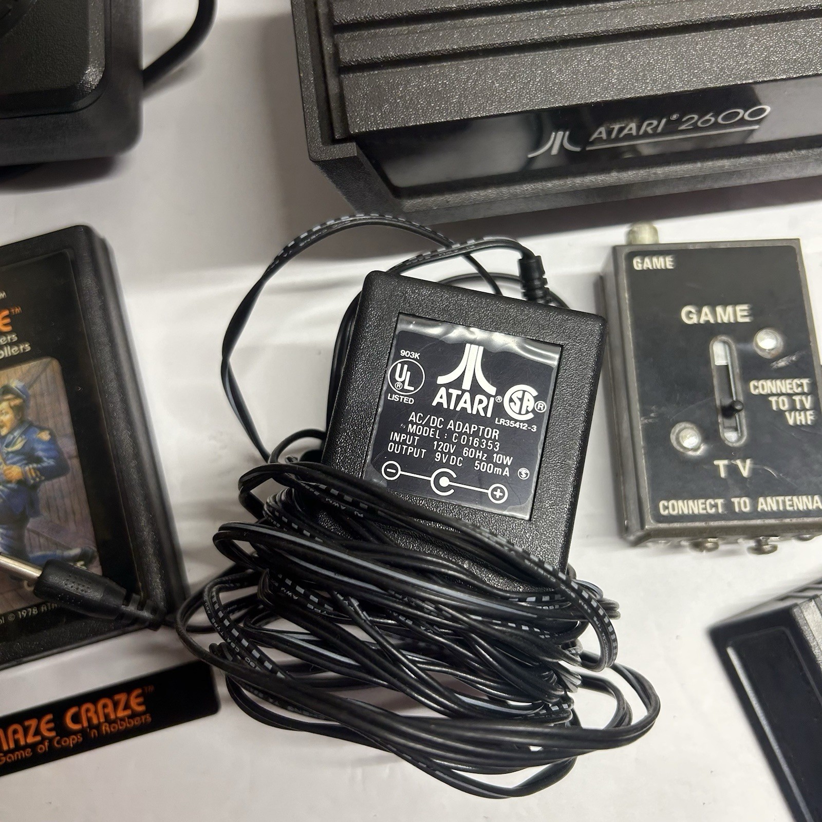 Vtg Atari 2600 Lot Console, 4 Controllers, 16 Games w/Instructions – Untested