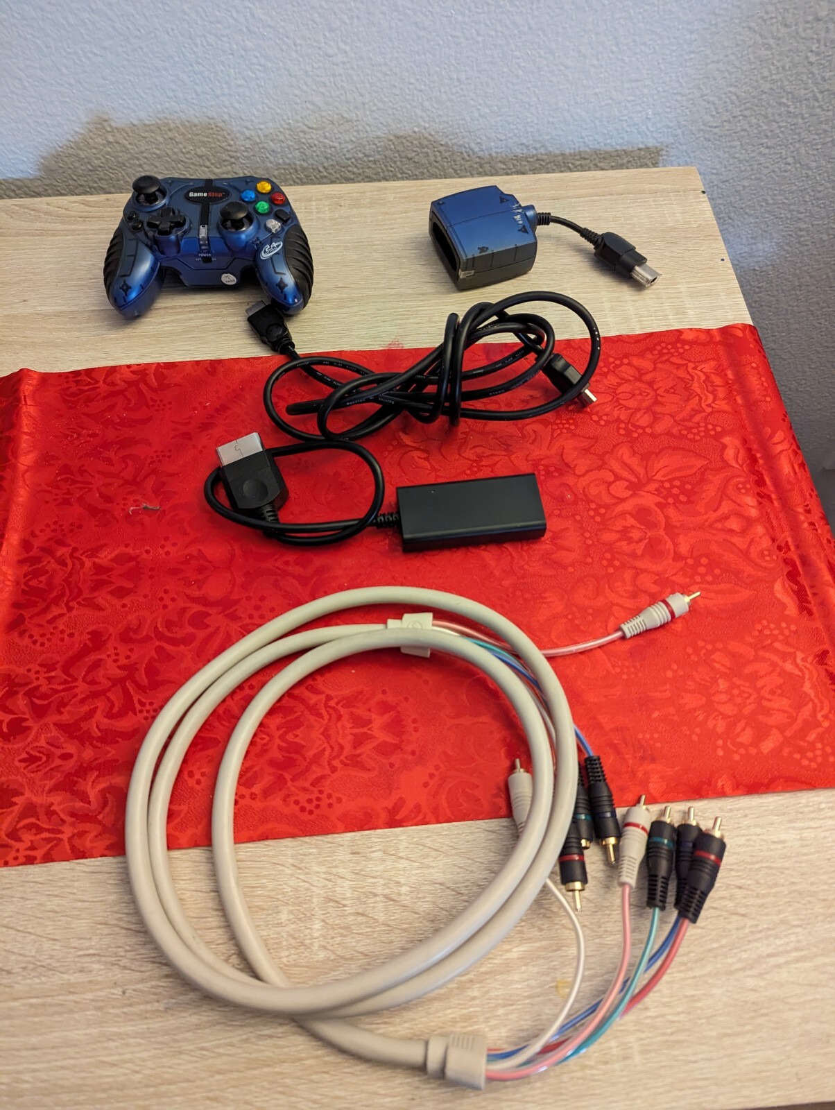 Original Xbox Console-Bundle-Includes A/V Pack/Component Cables/Great Condition!
