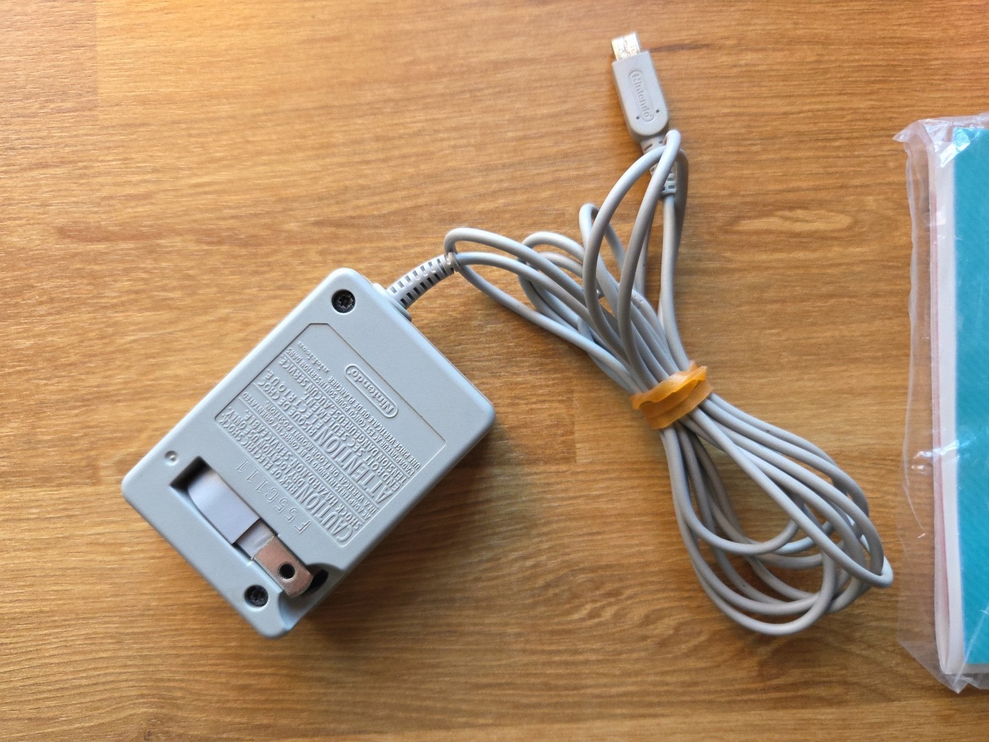 New Nintendo 3DS LL XL Pink White | Japan Region Charger CIB