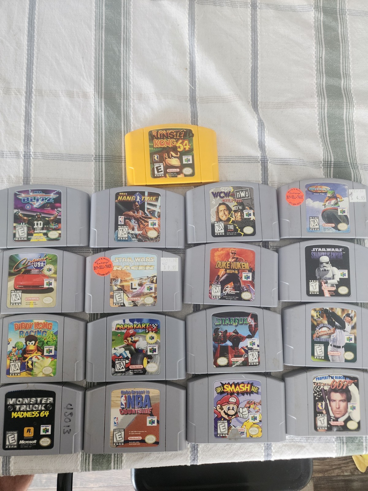Nintendo 64 Console 4 Controllers HDMI Cord 17 Games
