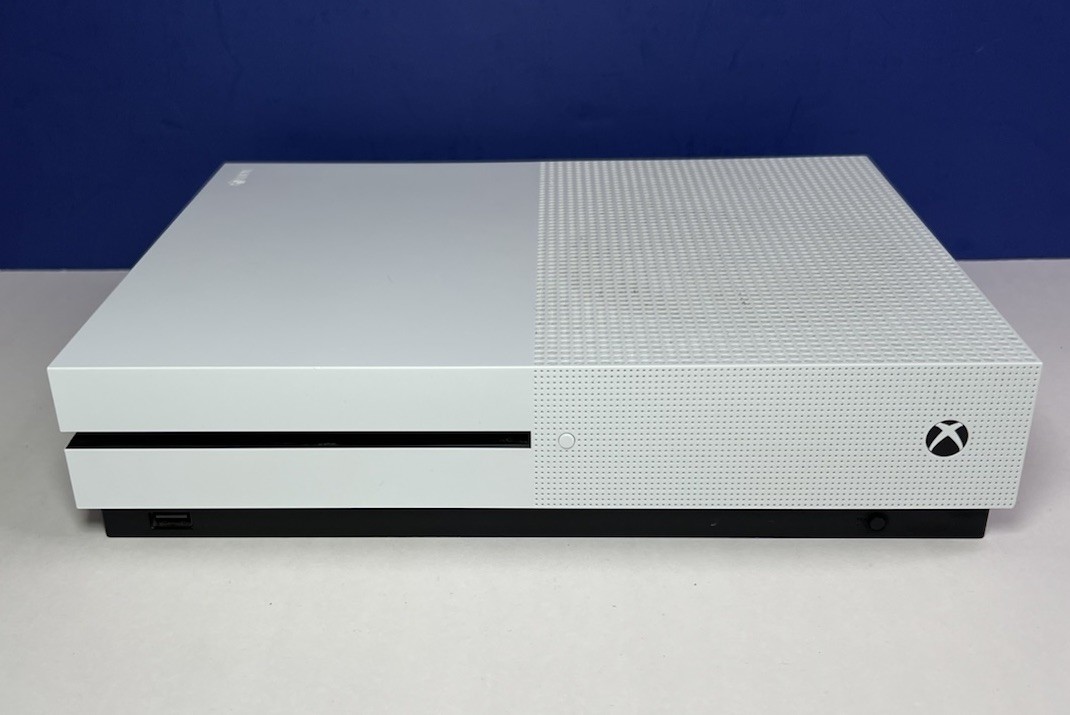 Microsoft Xbox One S 1TB Console Model 1681 w/ 2 Controllers 2 Games HDMI Power
