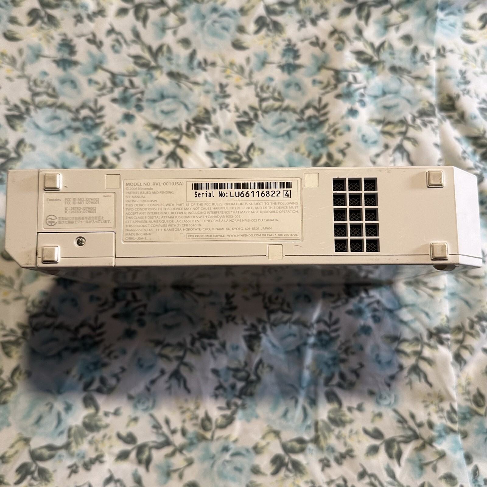 Nintendo Wii RVL-001(USA) 512 MB Home Console – White Bundle