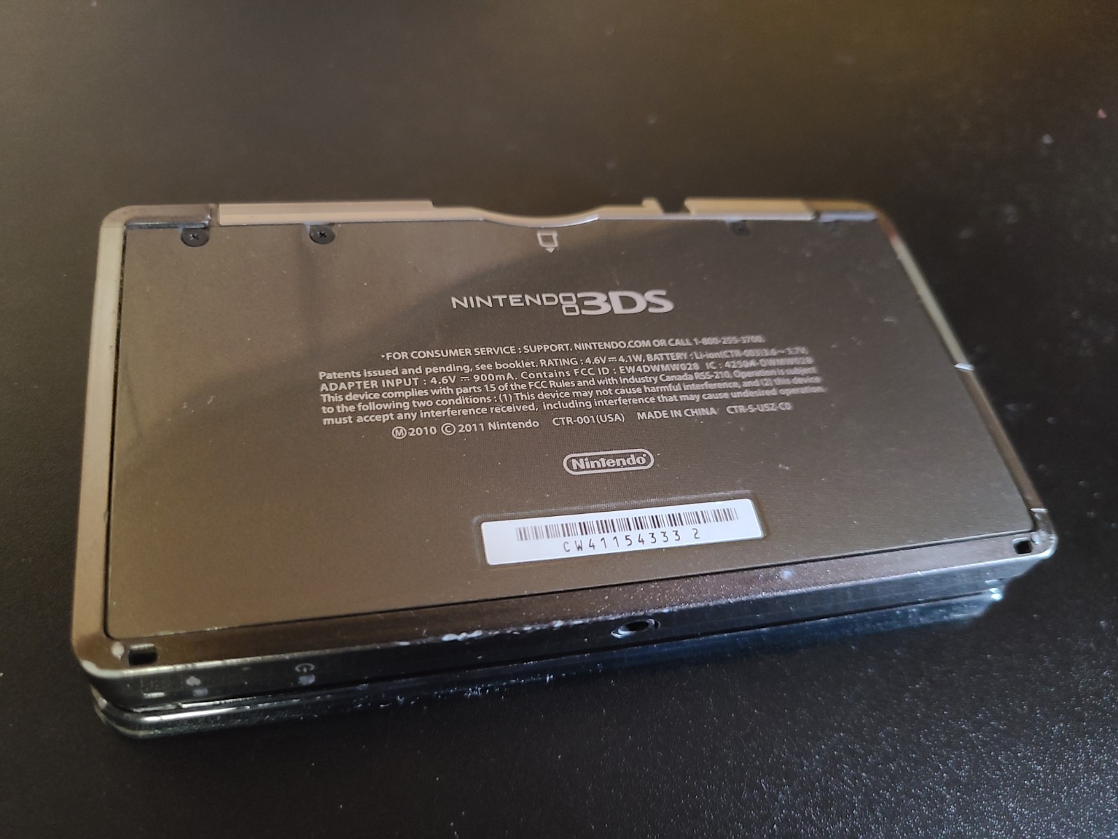 Nintendo 3DS 2GB Handheld System – Black, damaged screen