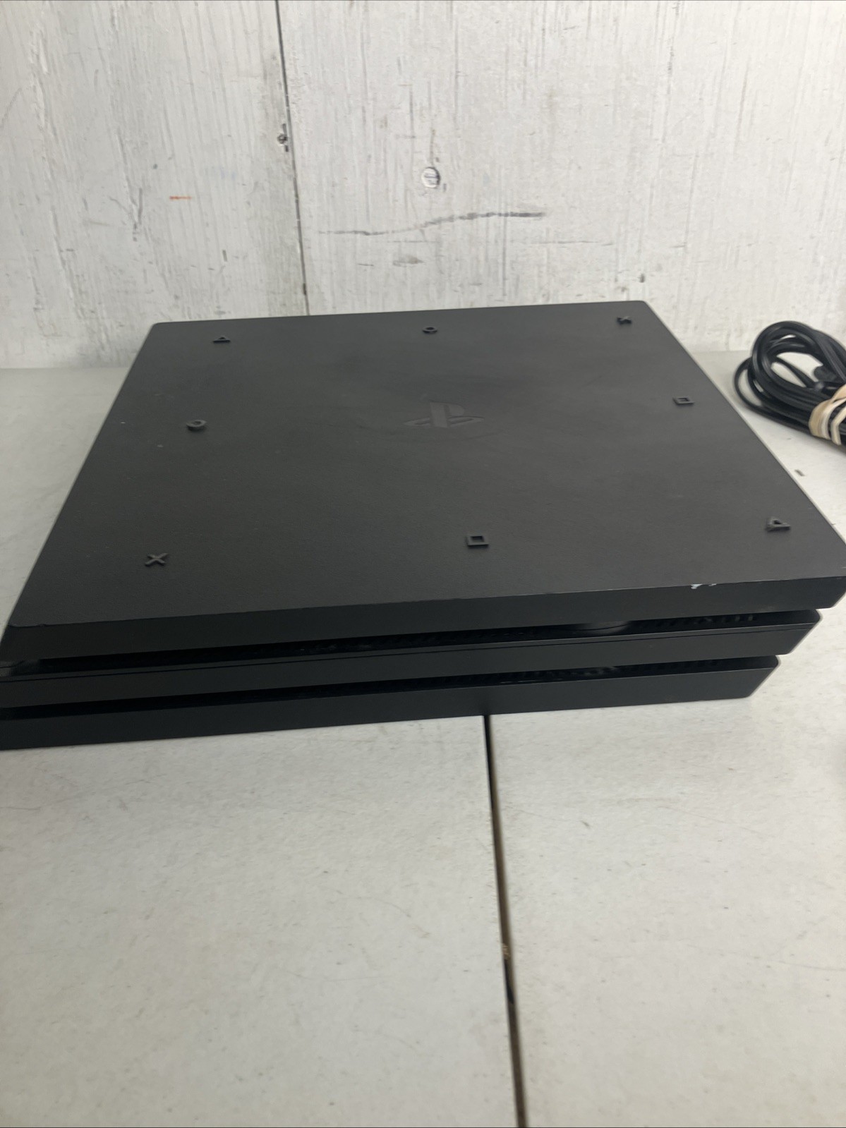Sony PlayStation 4 Pro PS4 1TB Console – Black CUH-7215B TESTED w/ Controller
