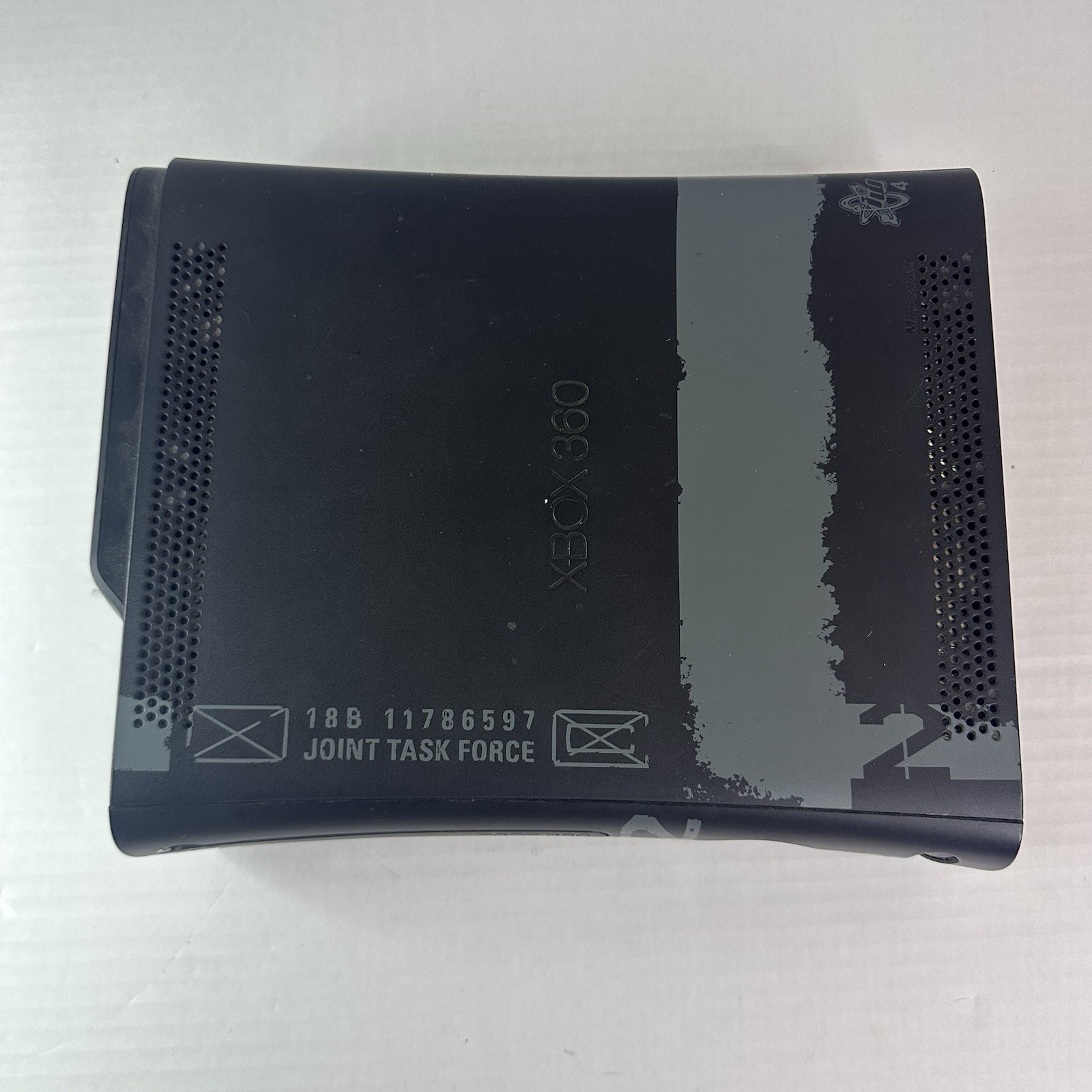 Microsoft XBOX 360 Modern Warfare 2 Console For Parts or Repair MW2 Edition READ