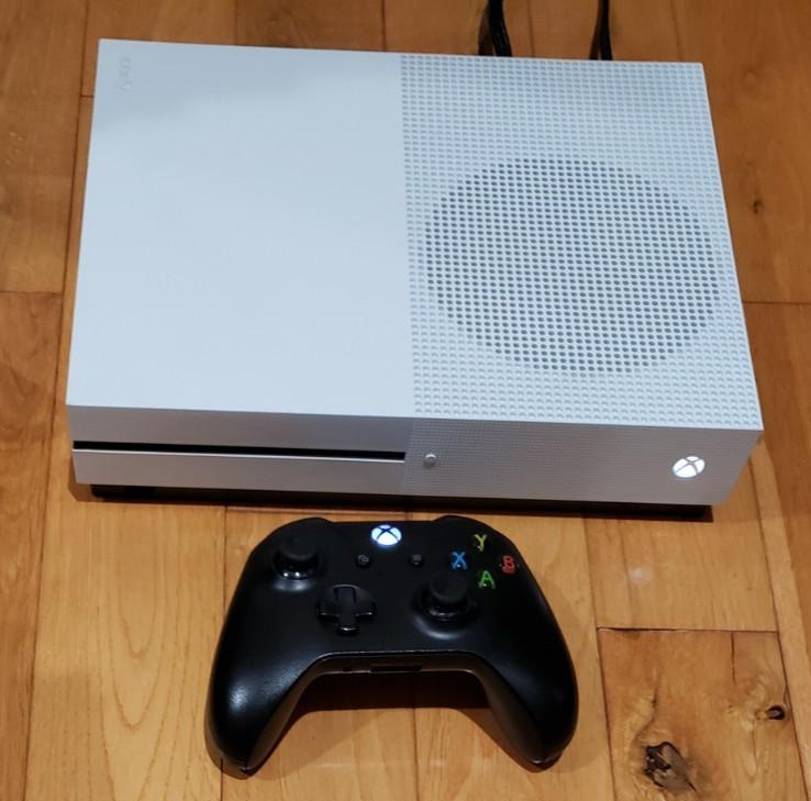 Xbox One S 1TB Console 1681 White Bundle, Controller 1708, Power, HDMI, TESTED