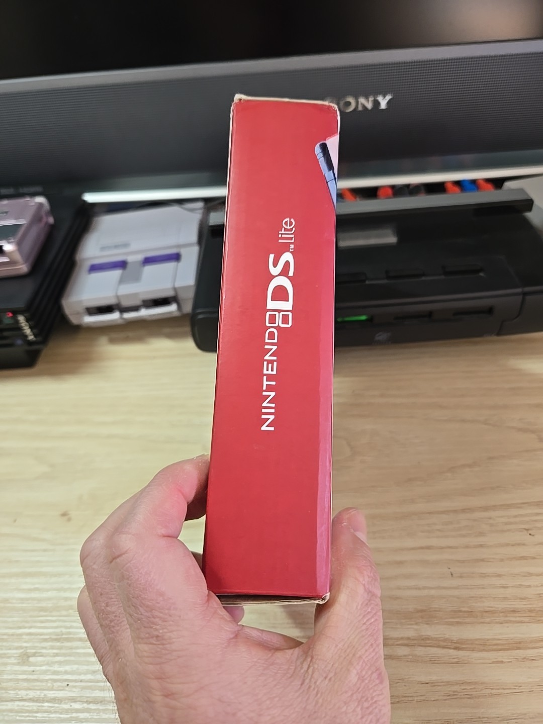Nintendo DS Lite Crimson Handheld System – Red/Black – GBA Port NOT Working