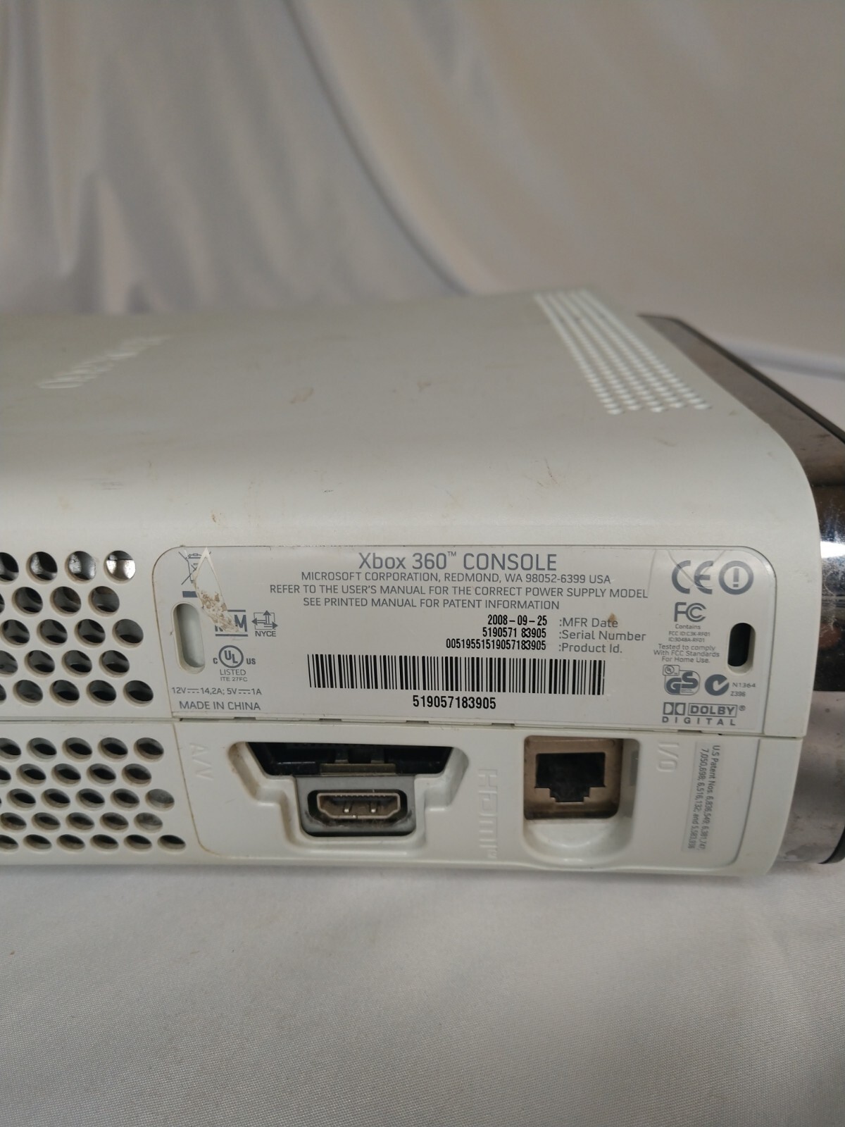 Microsoft Xbox 360 Console White with 120GB HDD – FOR PARTS ONLY NOT WORKING