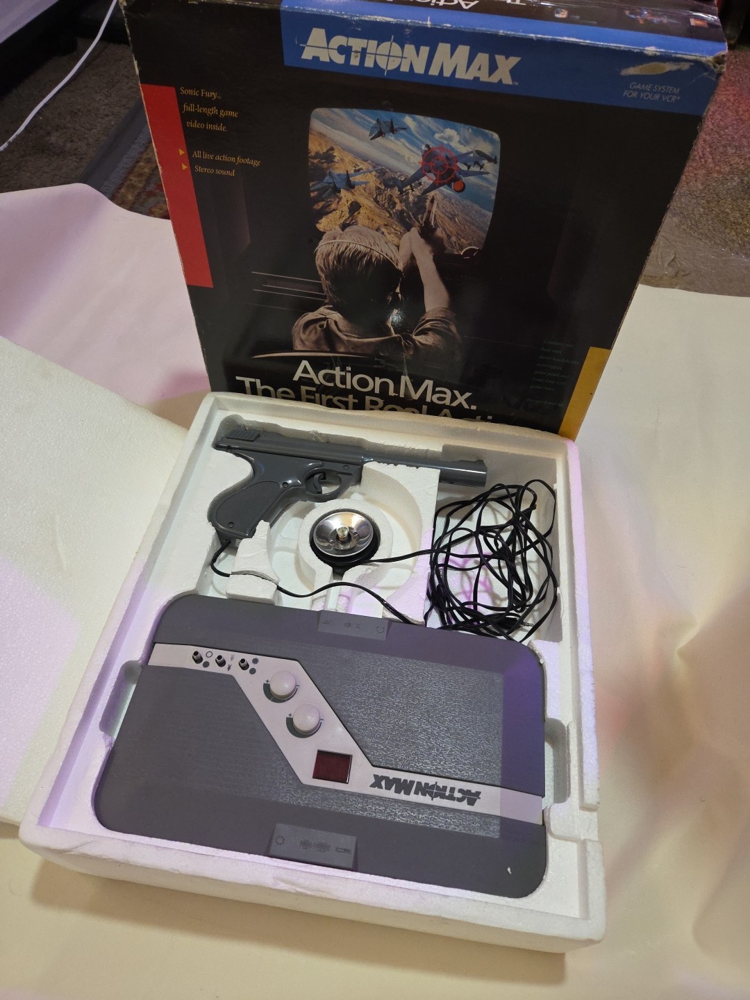 1987 Action Max The First Real Action Game System Complete w/ Sonic Fury