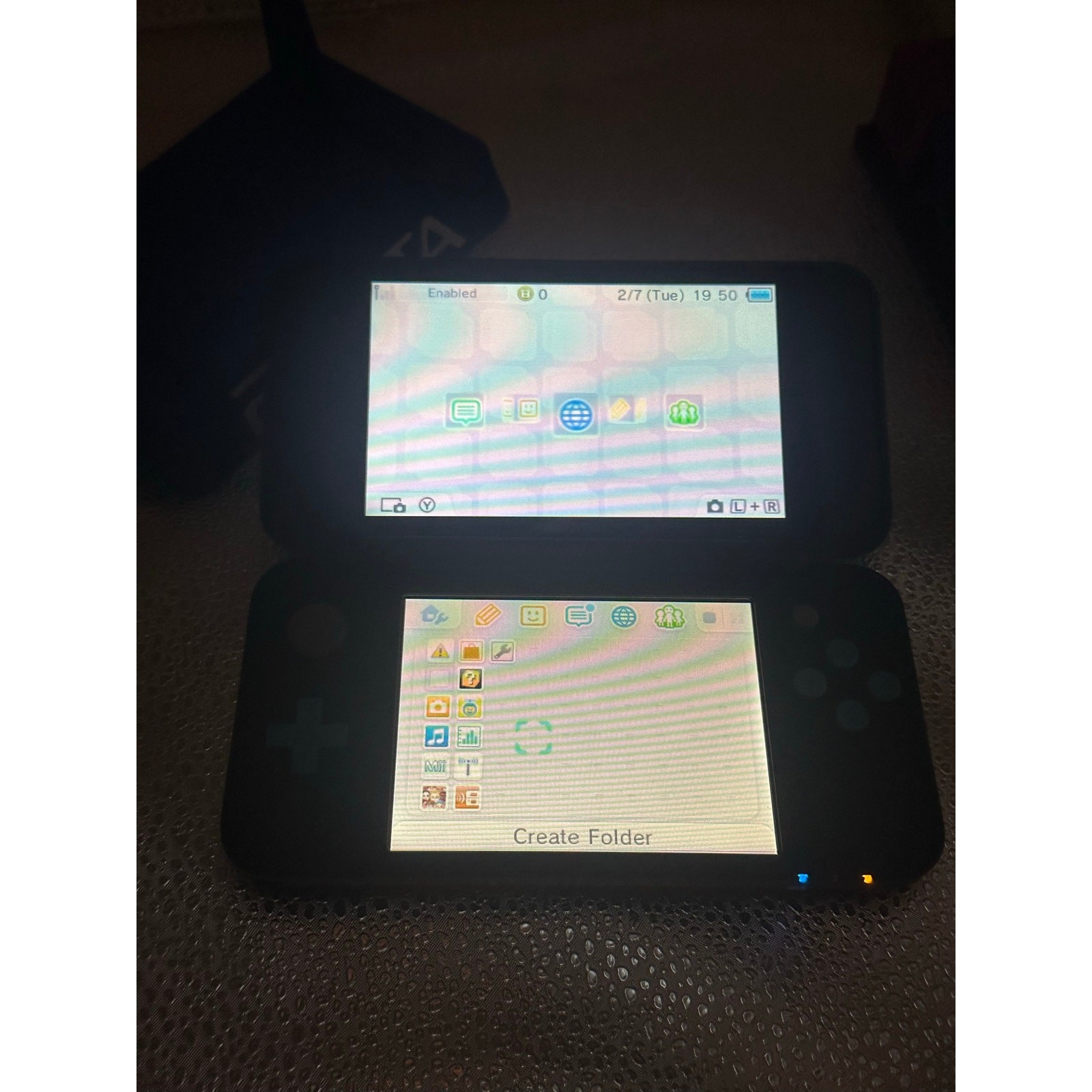 nintendo 2DS xl US region w/usb charger excellent condition
