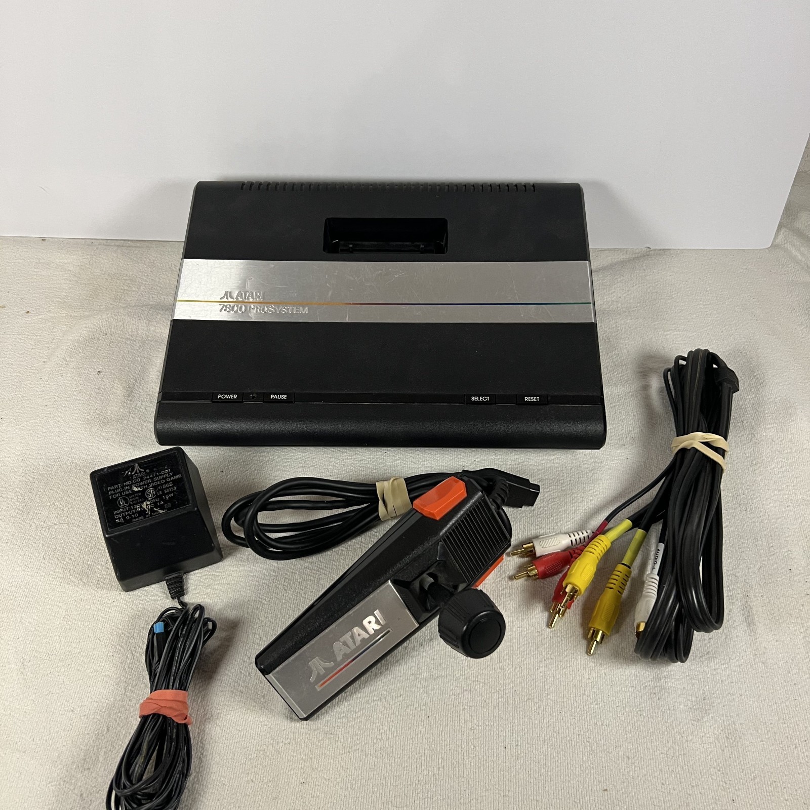 Atari 7800 Console Pro-System AV Mod + Controller & Cords Tested