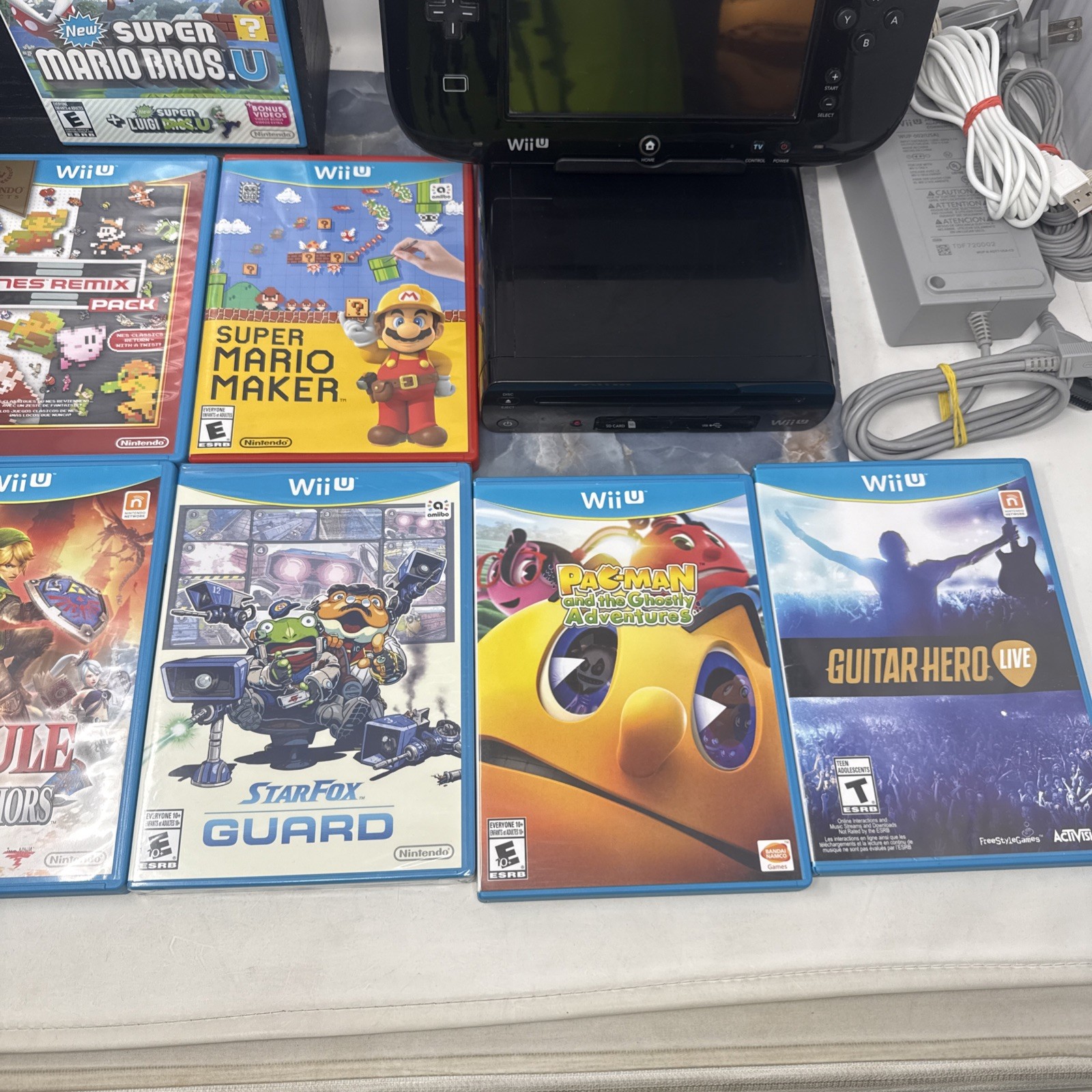 Nintendo Wii U Bundle With 11 Games Tested And Working