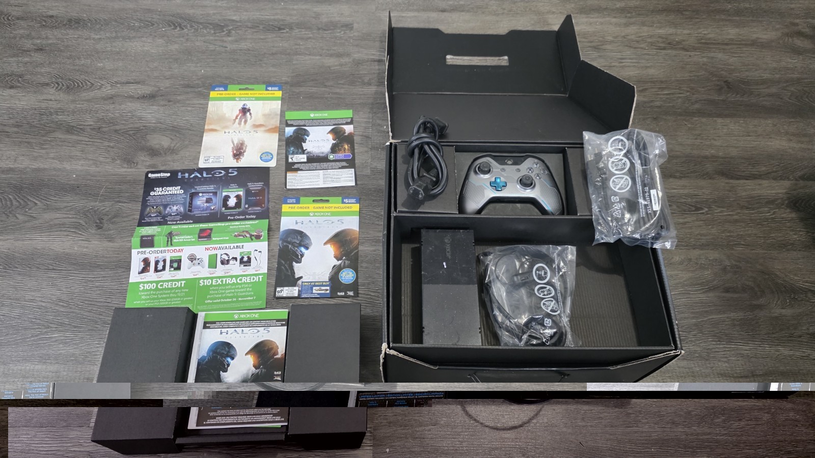 Xbox One Limited Edition Halo 5 Edition 1TB Console /w Original Box
