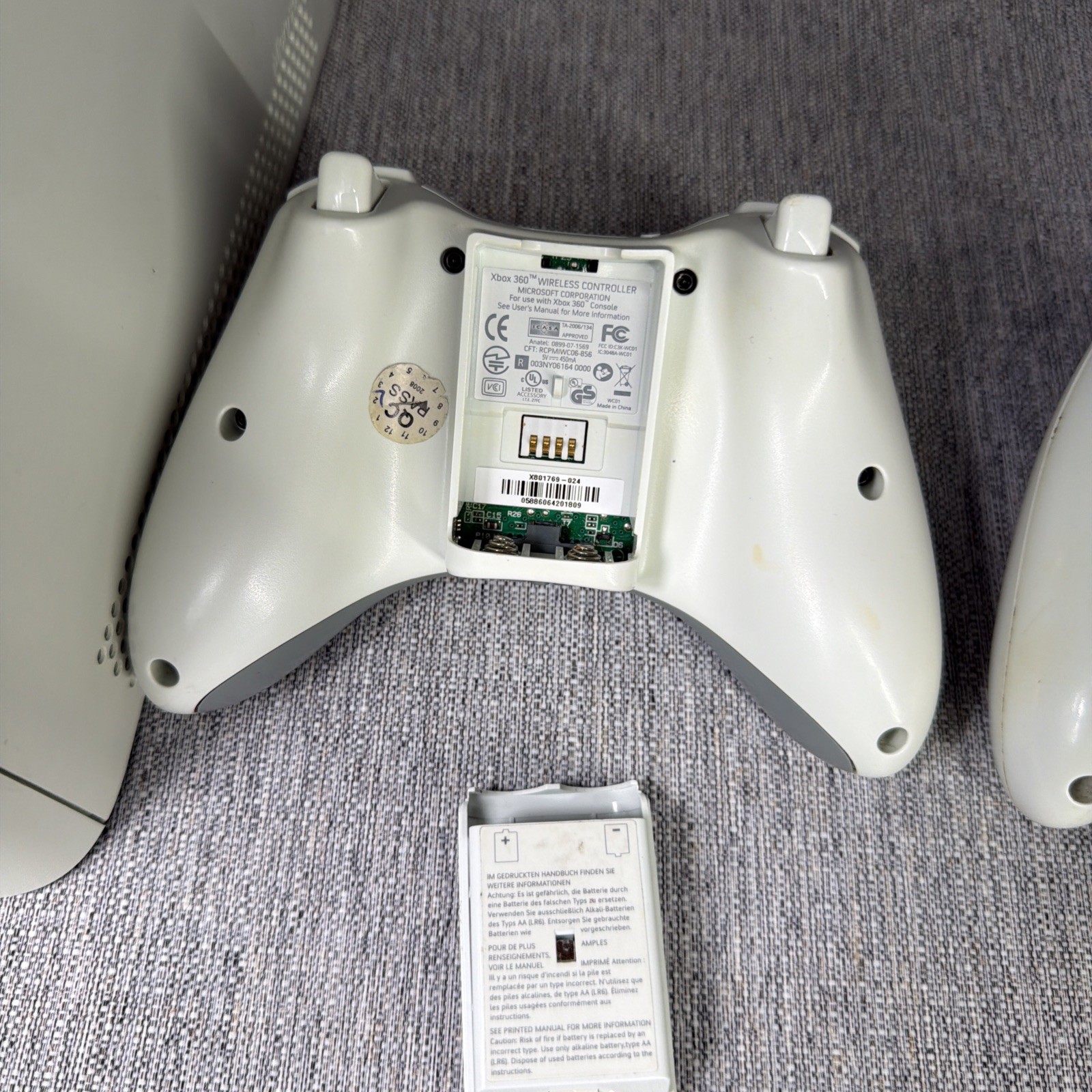 Microsoft Xbox 360 Pro 20GB Console Bundle HDMI Falcon 2007 w/ 2 Controllers