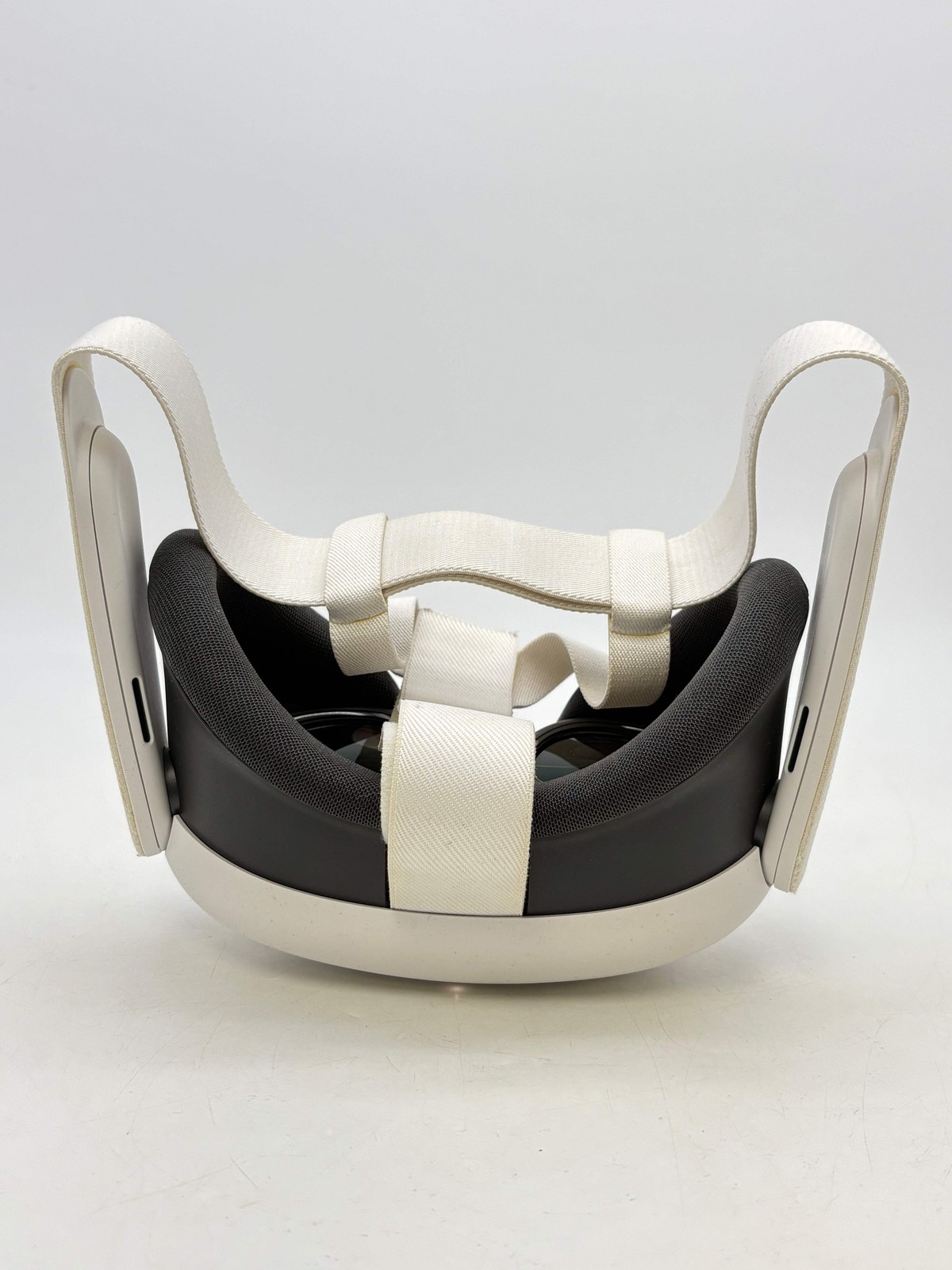 Meta Quest 3 512GB Standalone All-in-One VR Headset White Used