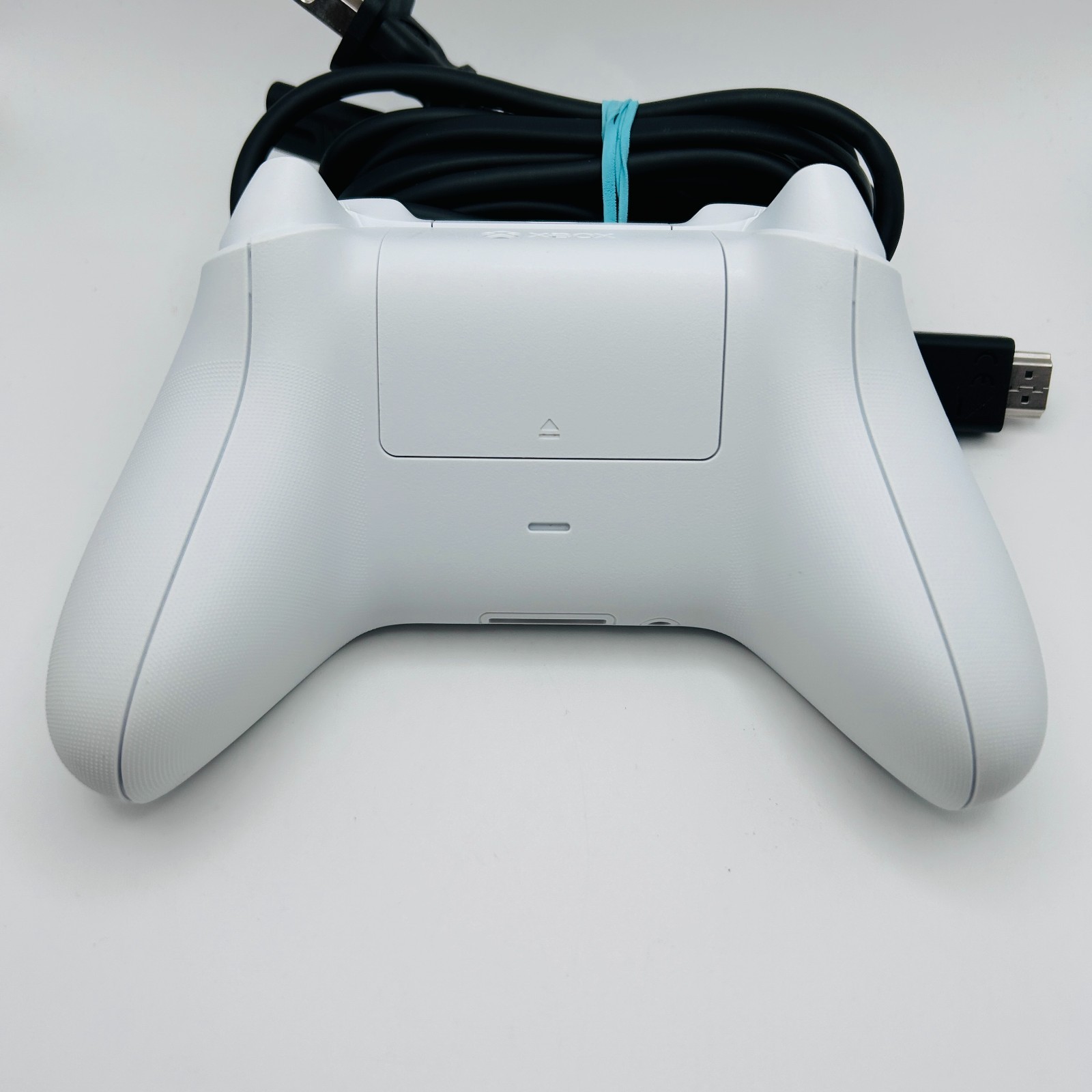 Microsoft Xbox Series X All-Digital 1TB Console Gaming System Robot White 1882
