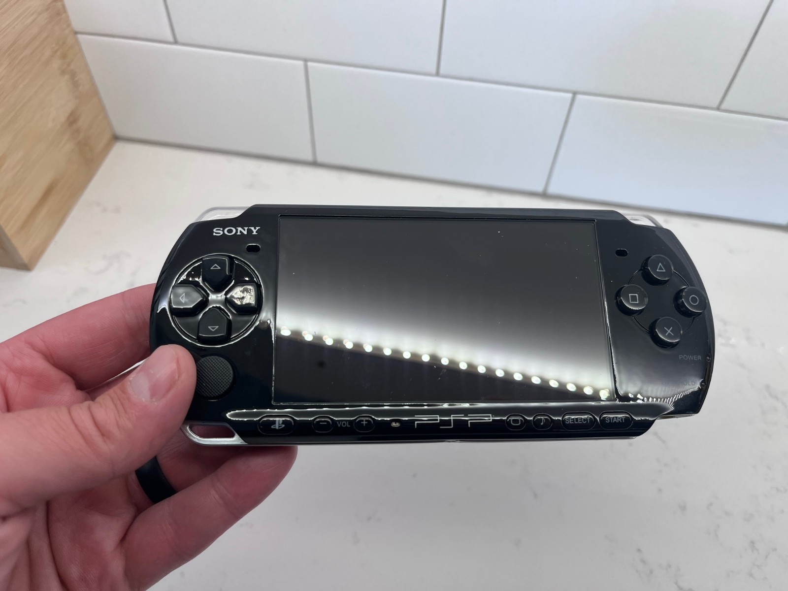 Sony PSP 3000 LotConsole Piano Black Retail in Box Region Free & Shipping Free