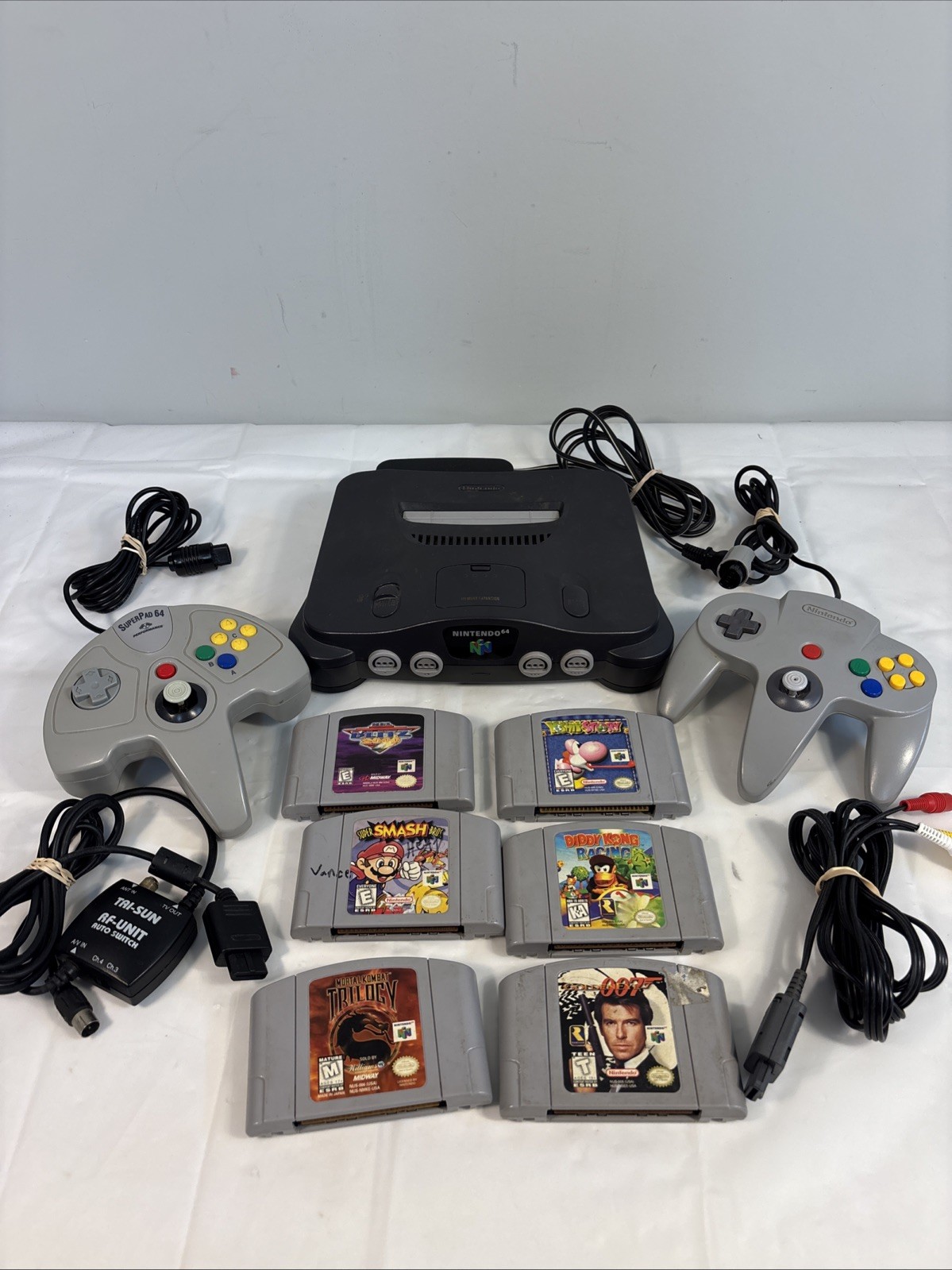 Nintendo 64 N64 Console w/ Memory Expansion 2 Controllers Games & Cords Untested