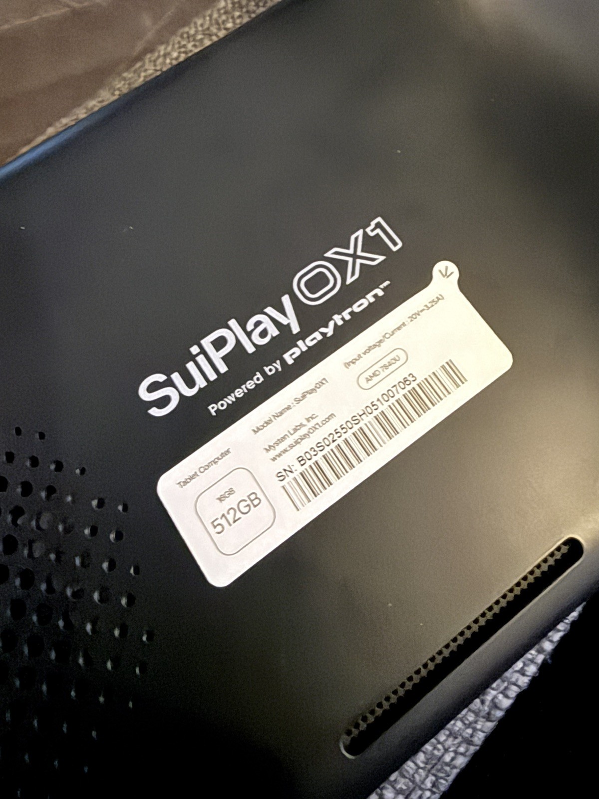 SuiPlay0X1 Handheld Gaming Console AMD 7840U, 512GB SSD, 16GB RAM Plus Case
