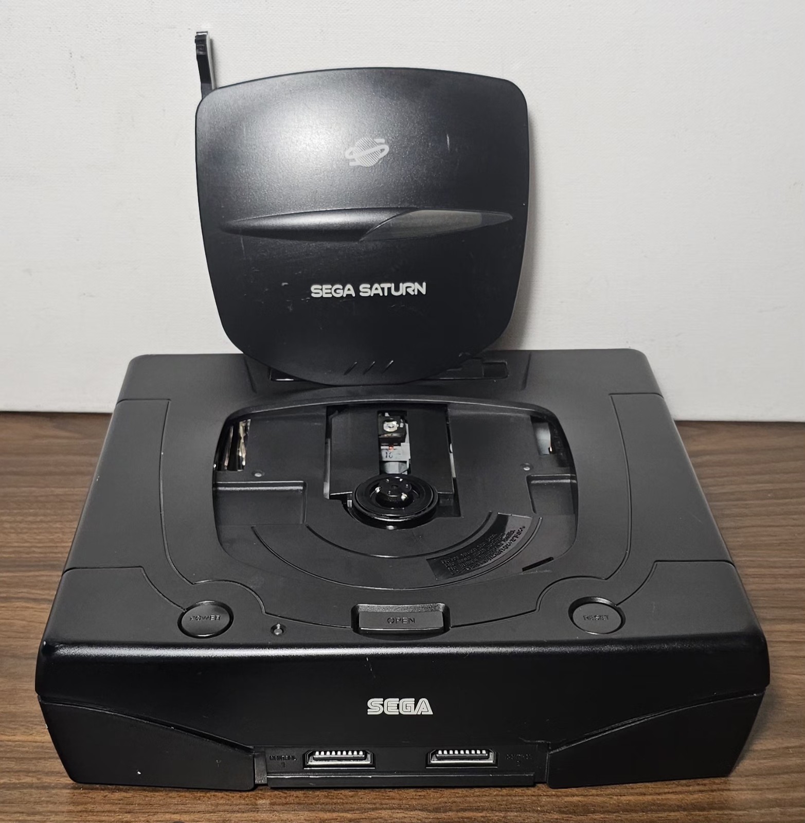 Sega Saturn Console Only MK-80000A -FOR PARTS OR REPAIR-