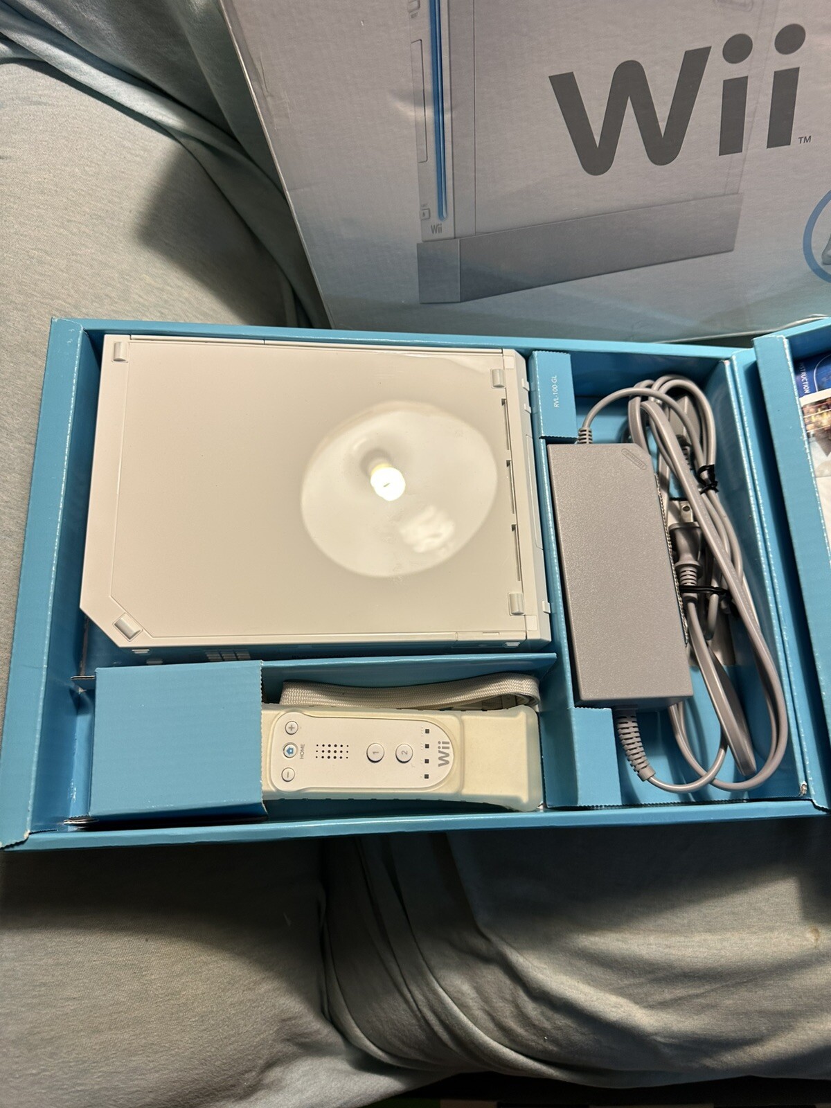 Nintendo Wii (Sports and Resort) *MotionPlus* White Console CIB *Tested* in BOX
