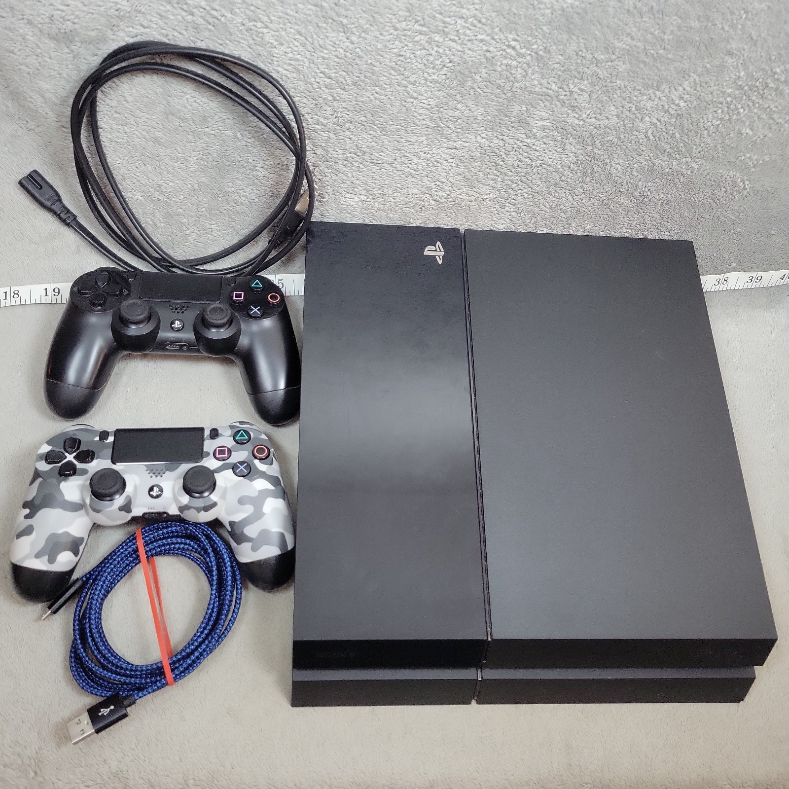 Sony PS4 500GB Console CUH-1115A w 2 Controllers, 1 Drift Issue – Original Owner