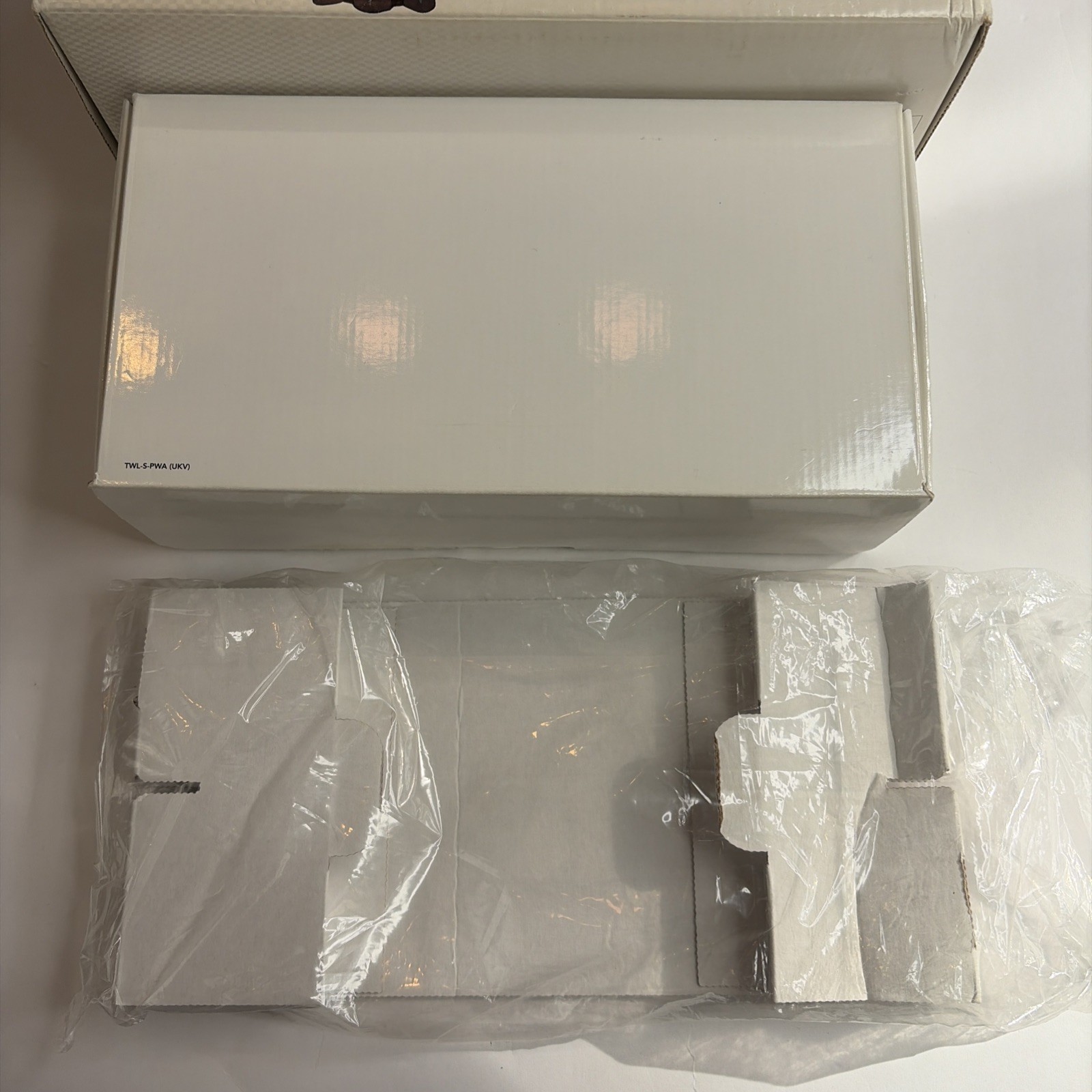 Nintendo DSi Pokemon White Reshiram Zekrom Edition Box And Inserts Only! PAL