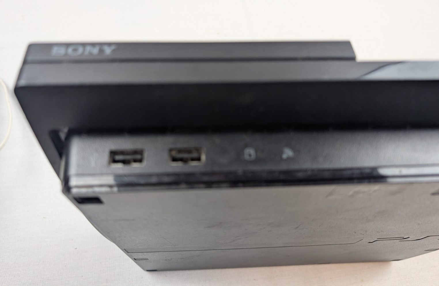 Sony PlayStation 3 PS3 Slim 160GB CECH-2501A Console Untested POWERS ON