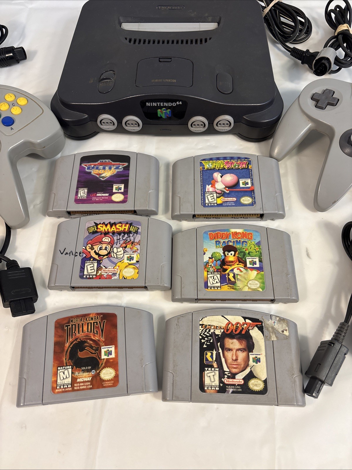 Nintendo 64 N64 Console w/ Memory Expansion 2 Controllers Games & Cords Untested